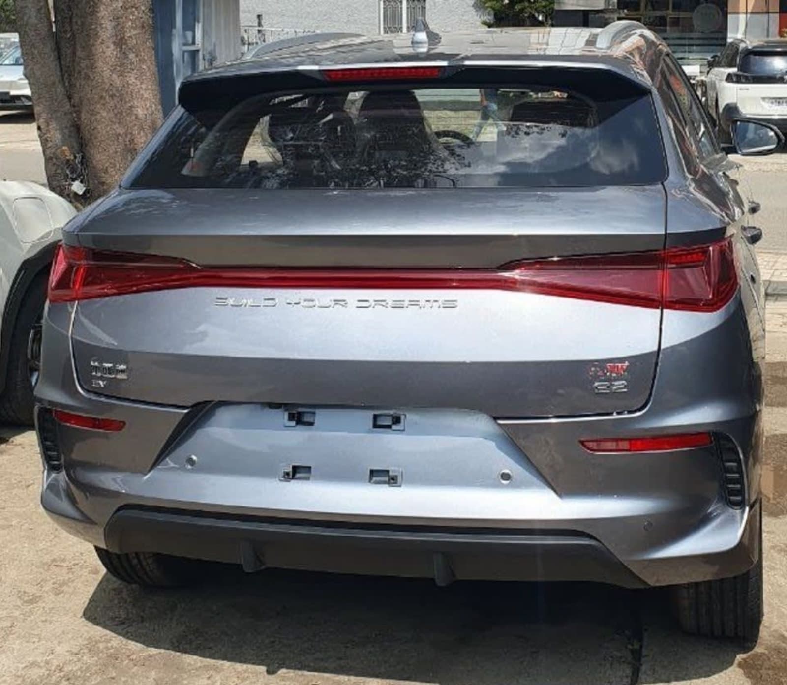 2025 BYD E2 — photo 7