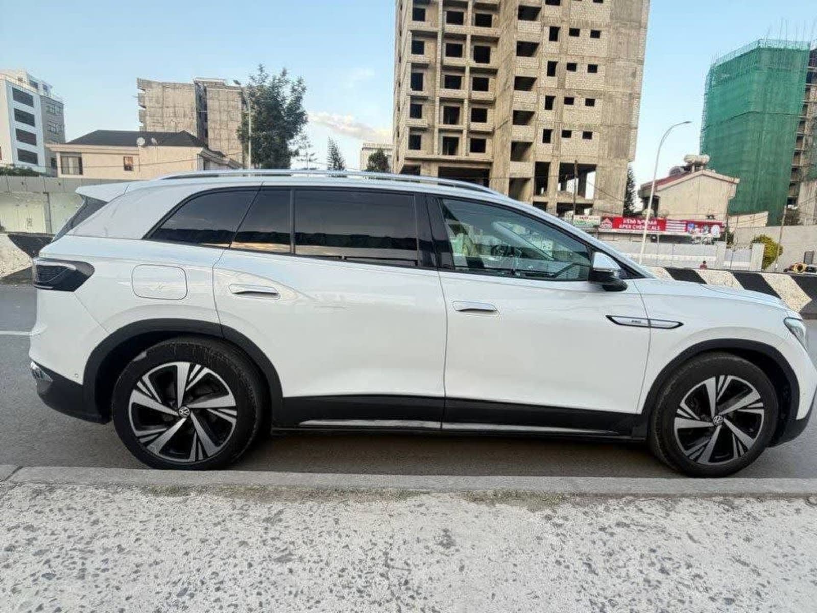2022 Volkswagen ID.6 Crozz Pro — photo 2