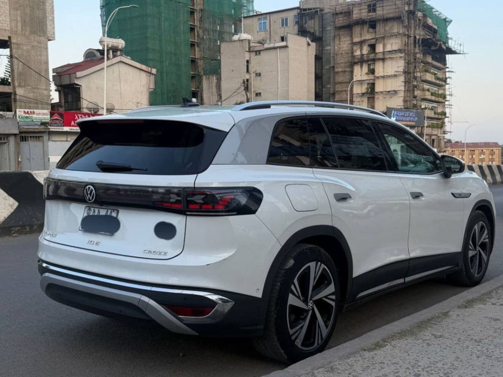 2022 Volkswagen ID.6 Crozz Pro — photo 4