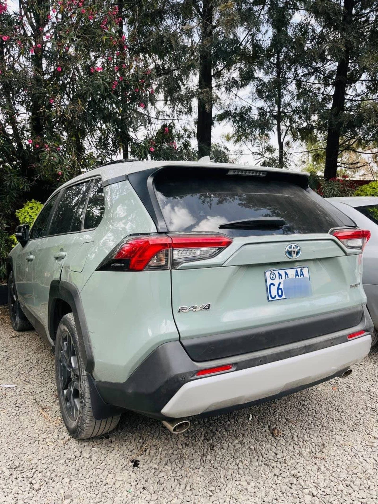2022 Toyota Rav4 Hybrid AWD — photo 3