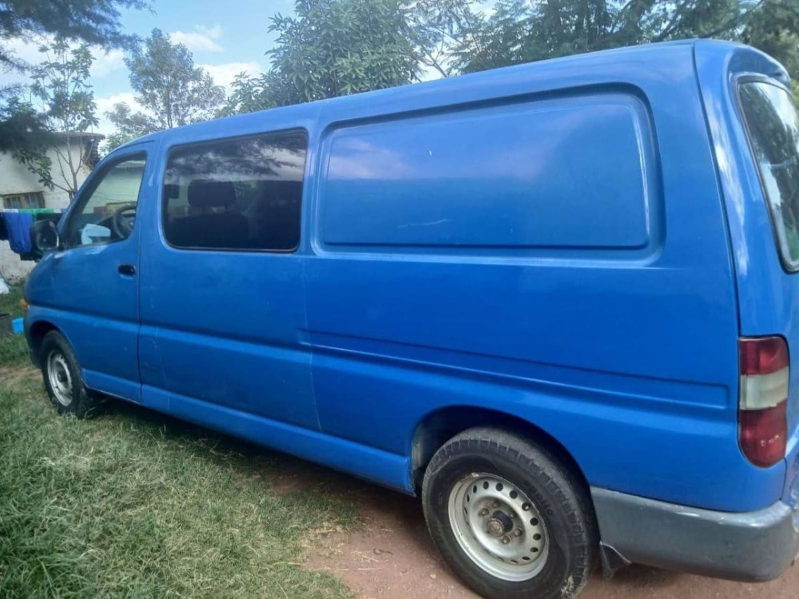2000 Toyota Dolphin
