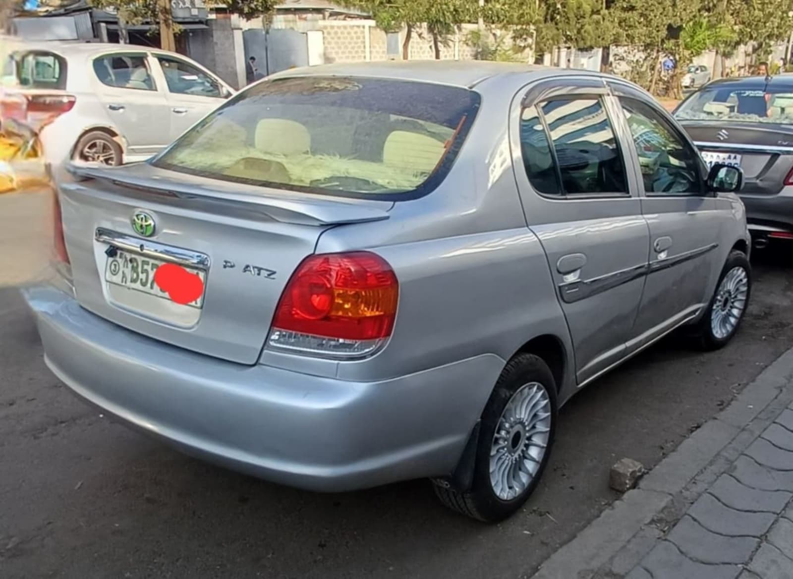 2005 Toyota Platz — photo 3