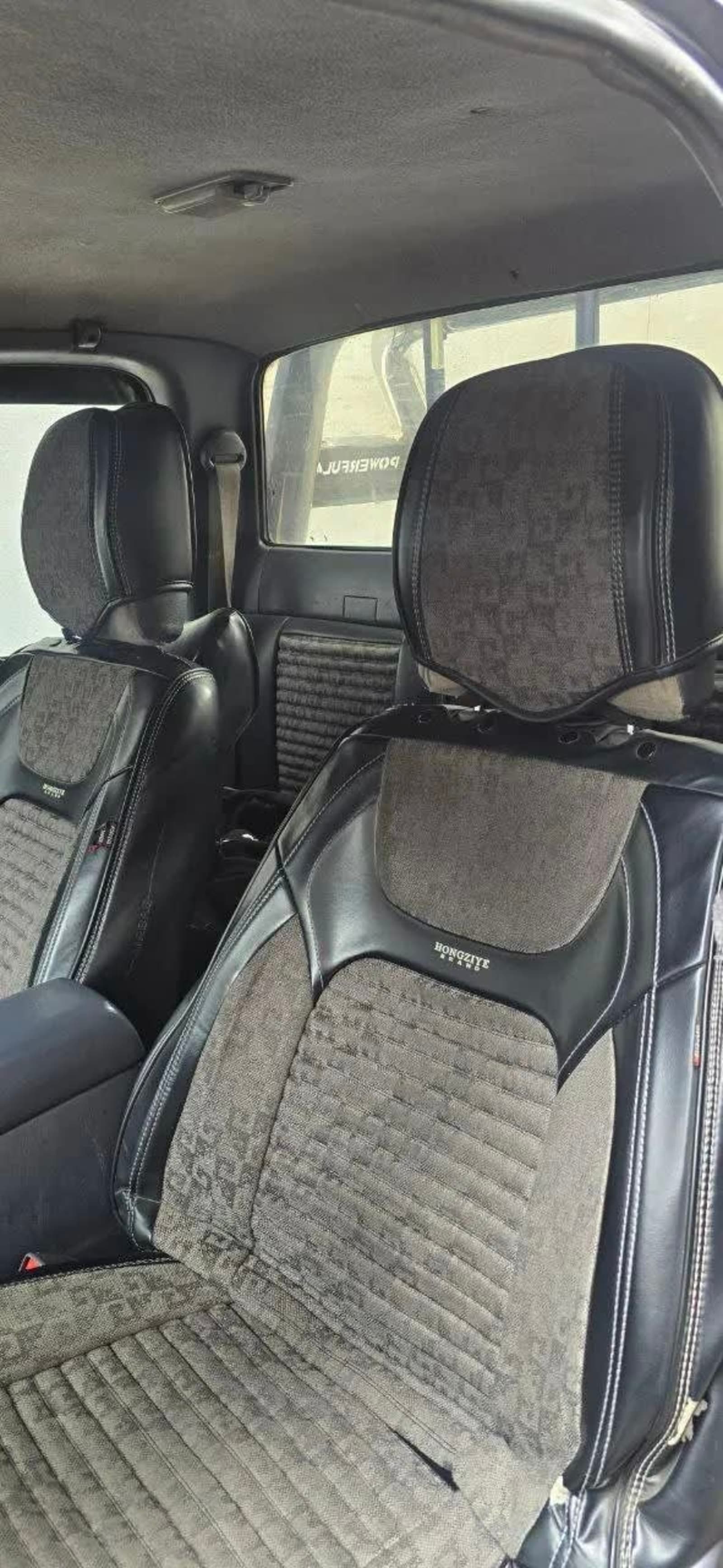 2003 Toyota Hilux — photo 1