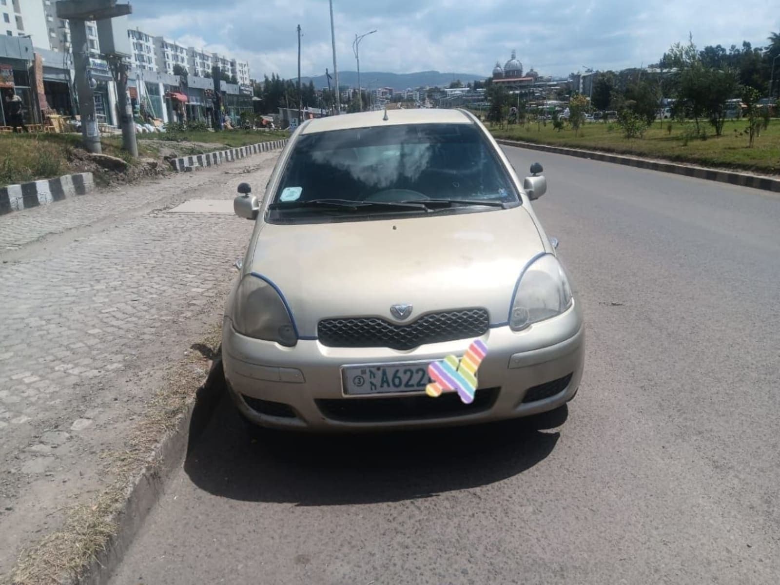 2003 Toyota Vitz — photo 4