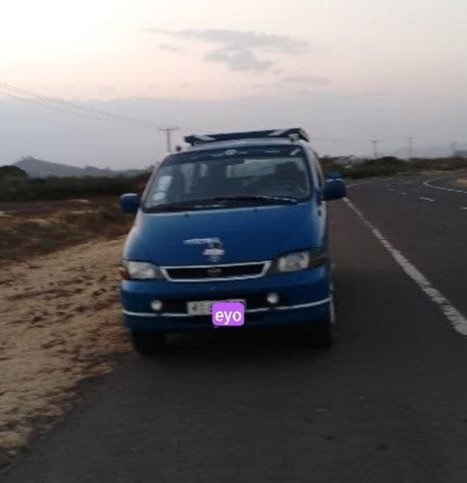 2001 Toyota 2LT โ photo 2