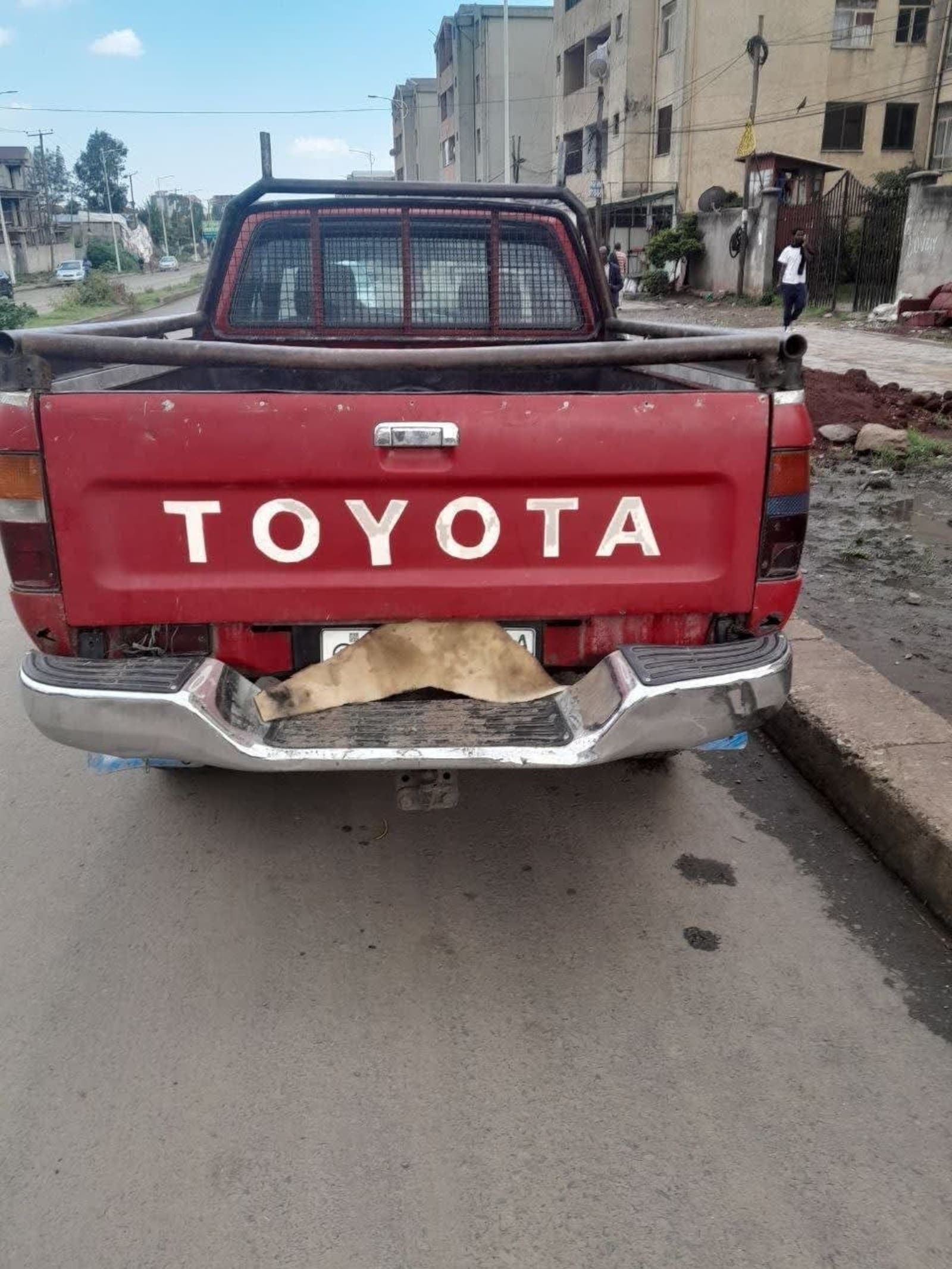 1997 Toyota Hilux Pickup — photo 2