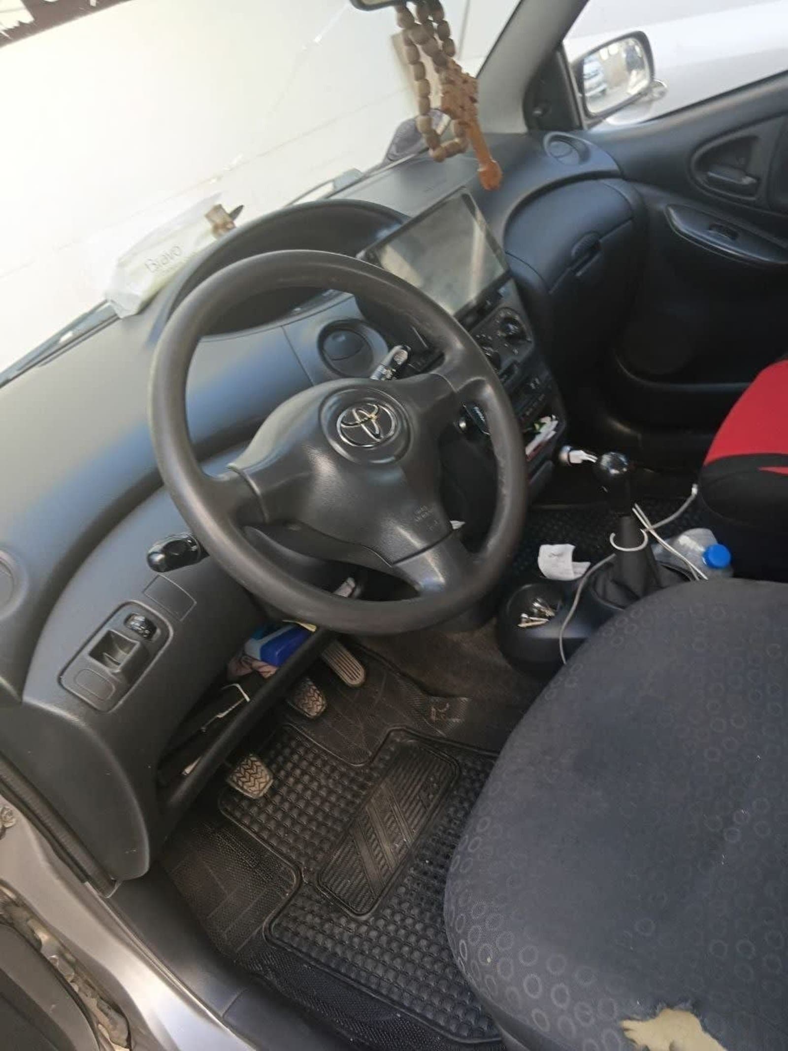 2002 Toyota Vitz Yaris — photo 4