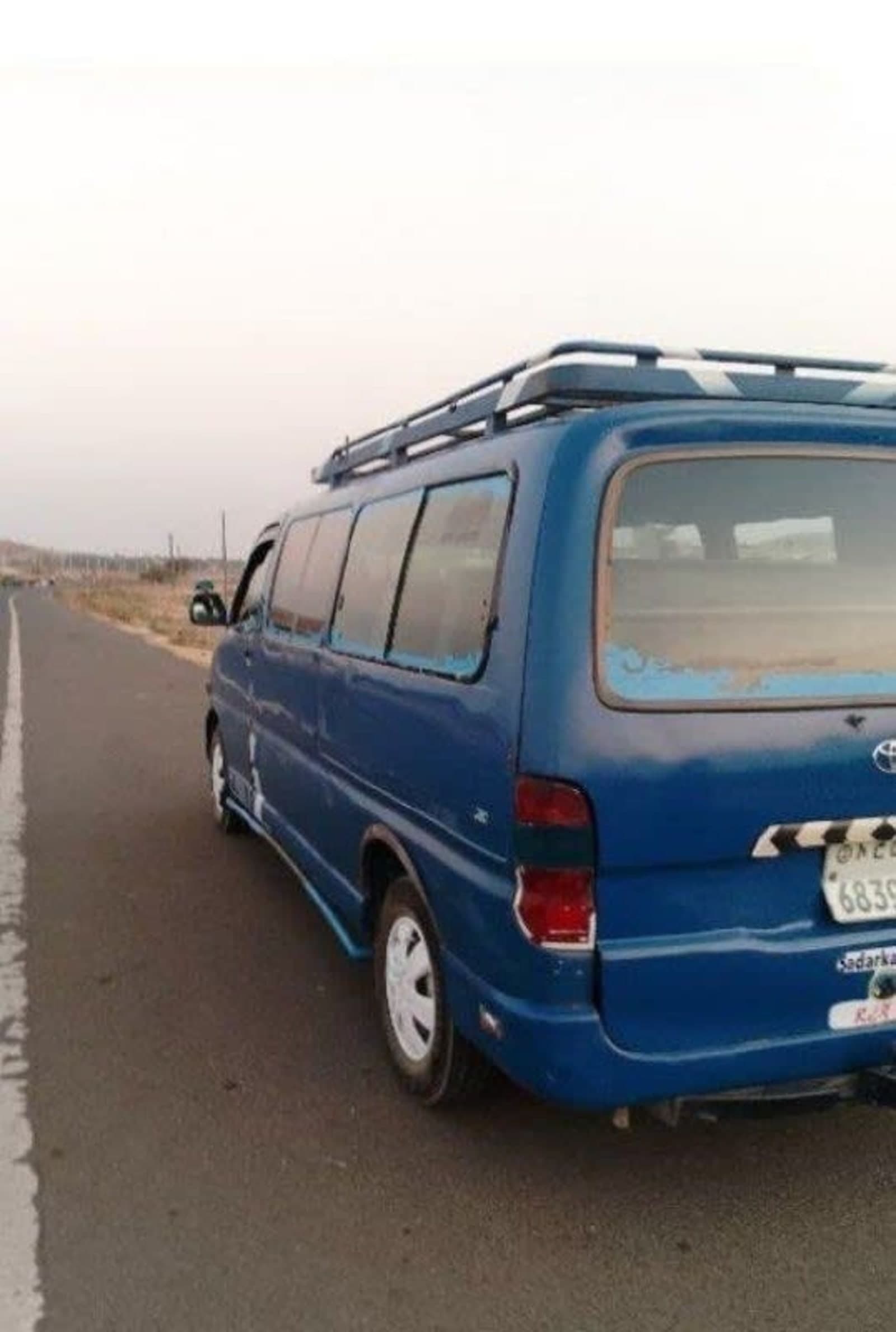 2001 Toyota Dolphin 2LT — photo 2