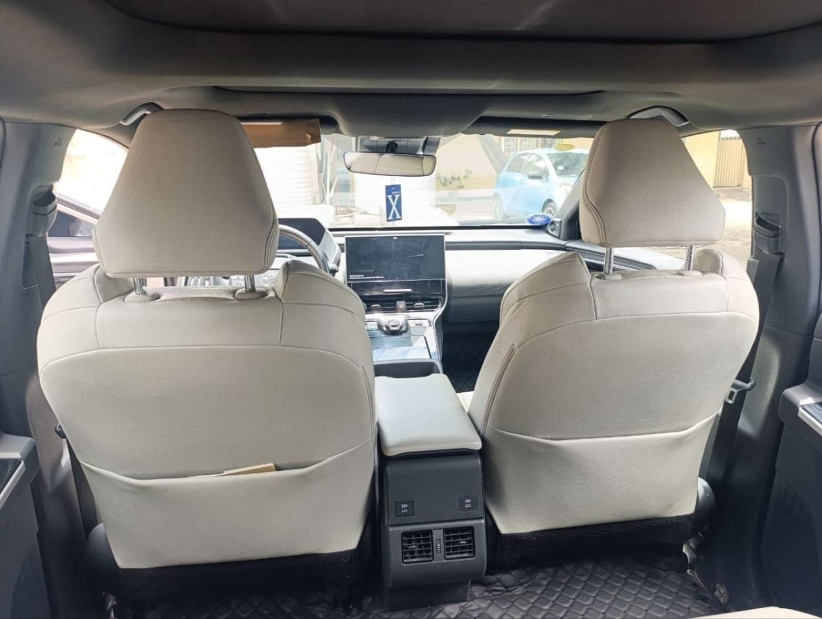 2024 Toyota BZ4X 4WD Ultra — photo 3