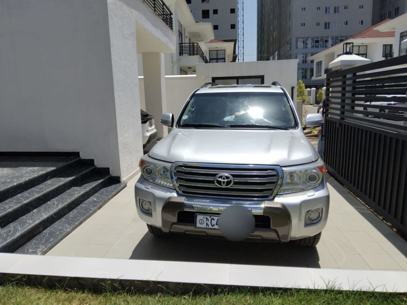 2015 Toyota Land Cruiser VX — photo 5