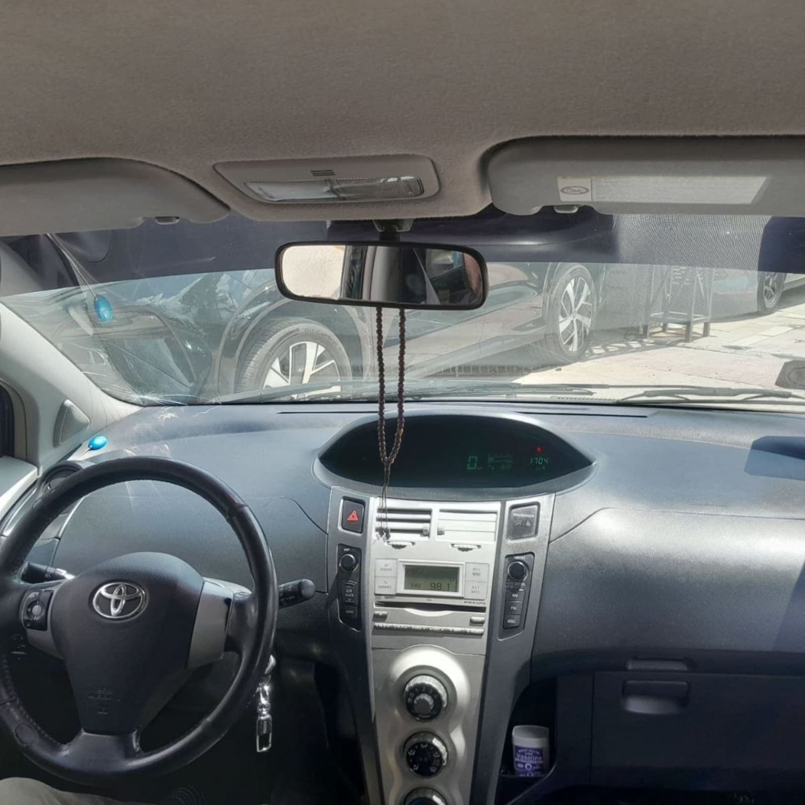 2007 Toyota Yaris Compact — photo 4