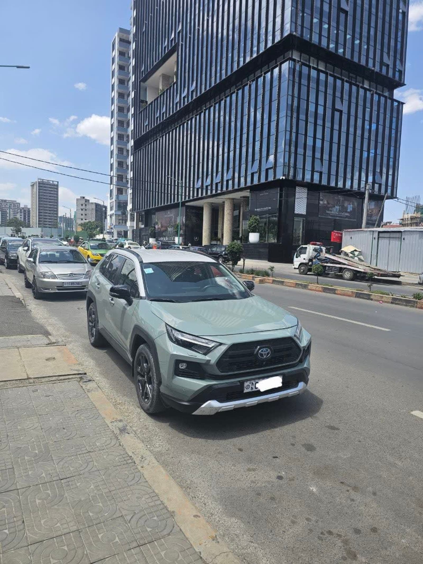 2022 Toyota Rav4 Hybrid — photo 3