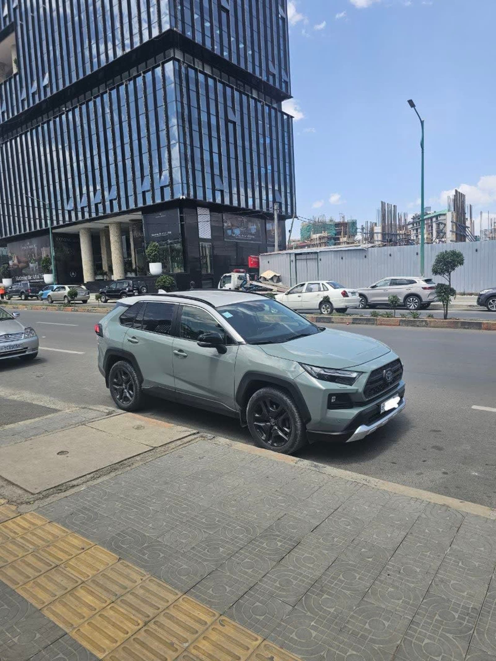 2022 Toyota Rav4 Hybrid — photo 4
