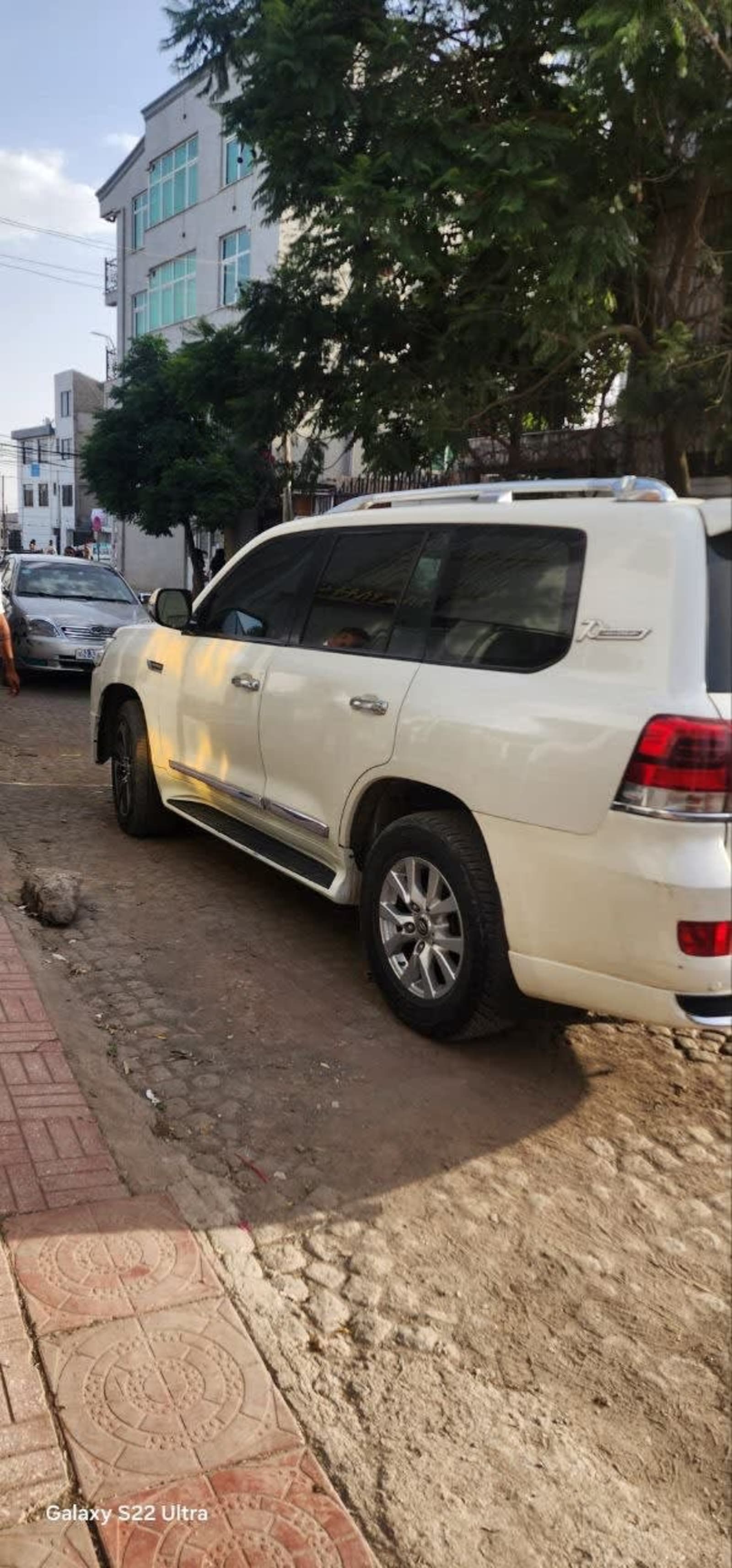 2020 Toyota Land Cruiser V8 GXR — photo 5