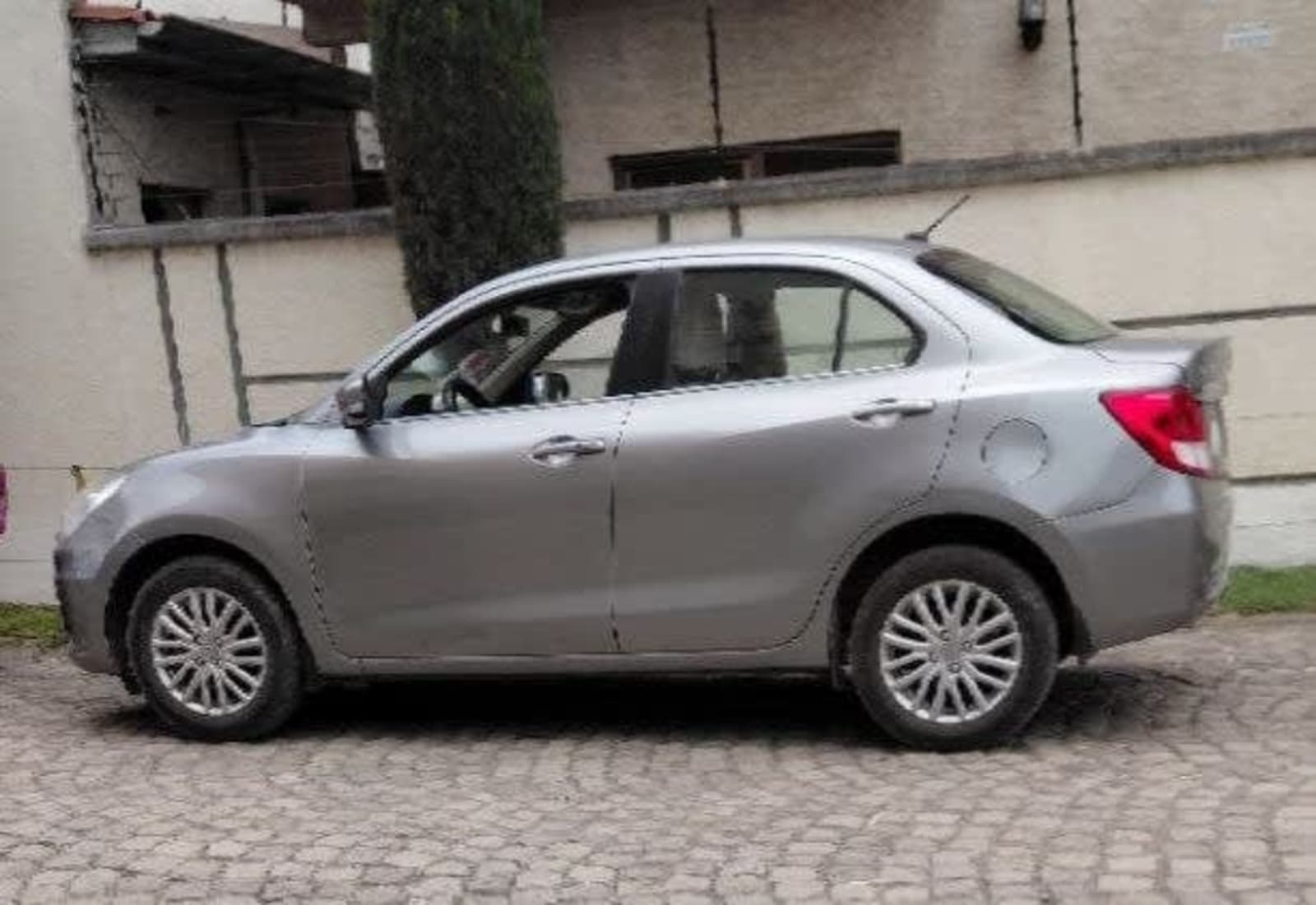 2021 Suzuki Dzire — photo 2