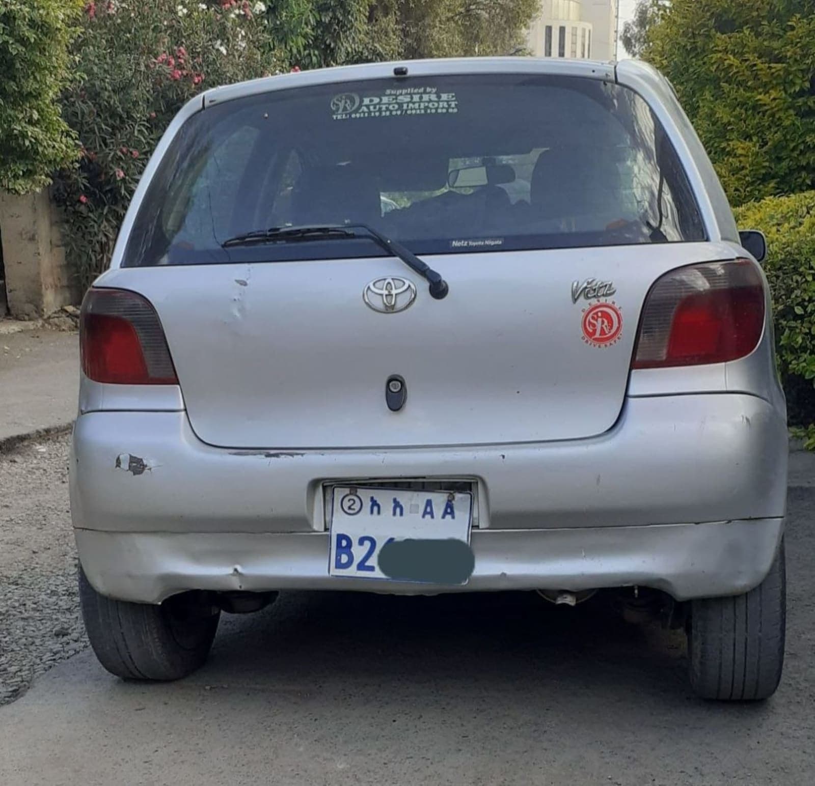2001 toyota vitz — photo 4