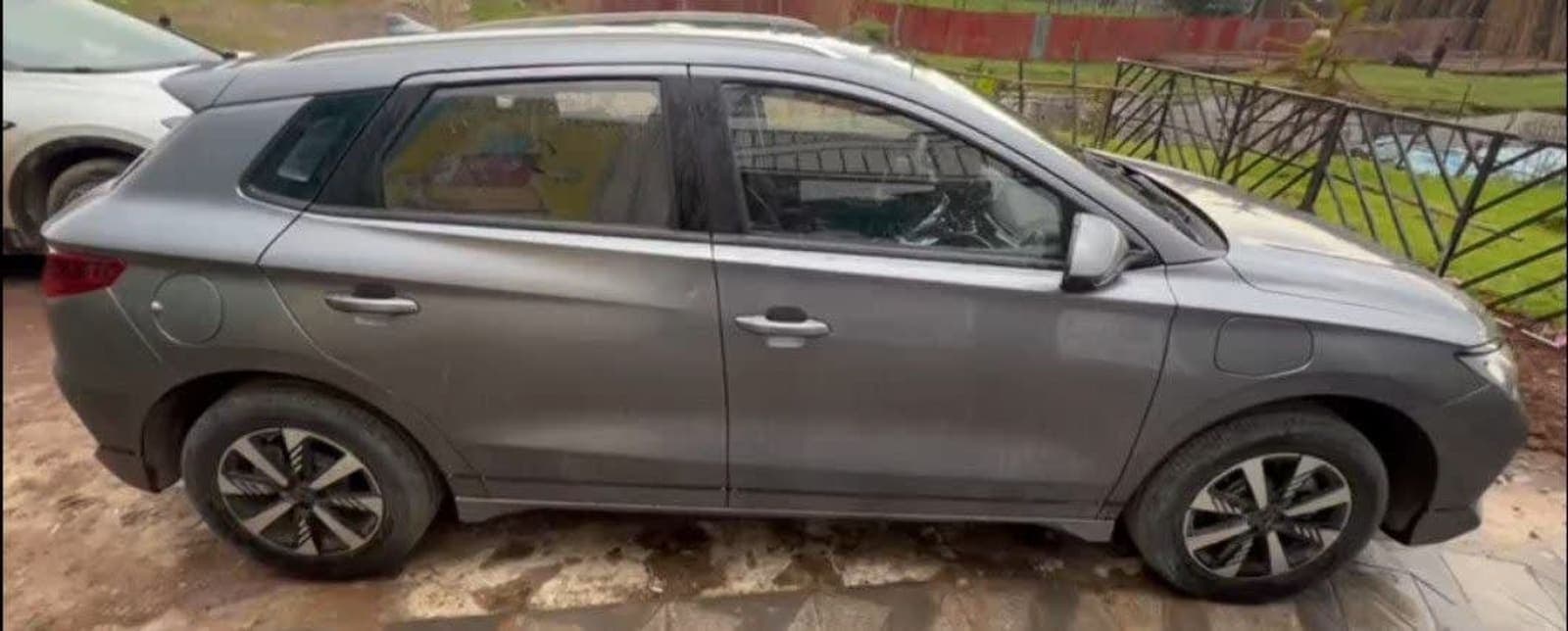 2025 BYD E2 — photo 3