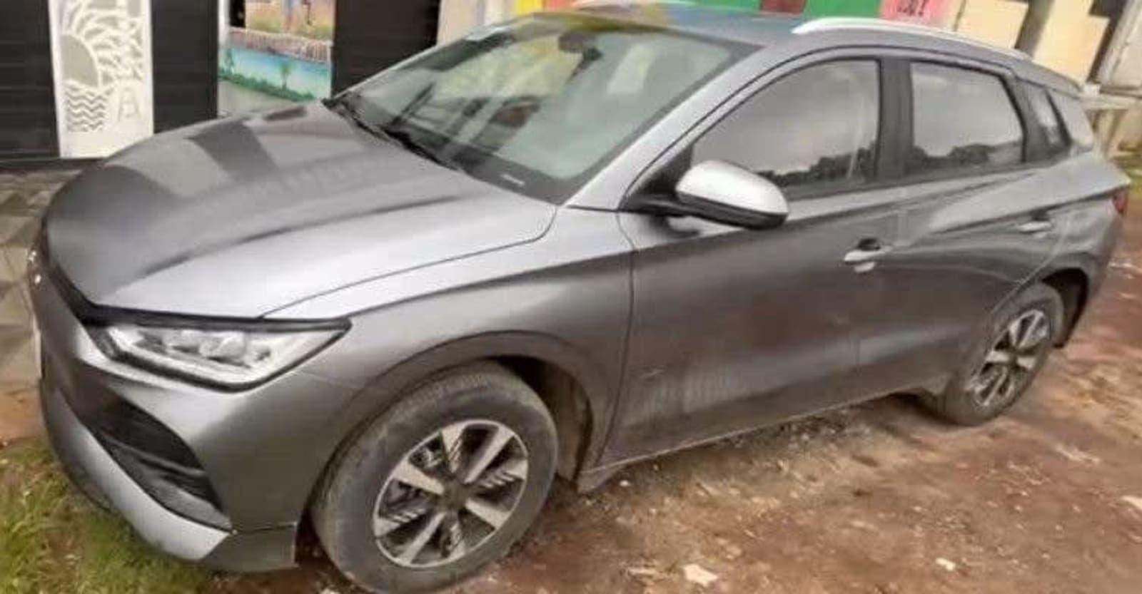 2025 BYD E2 — photo 4