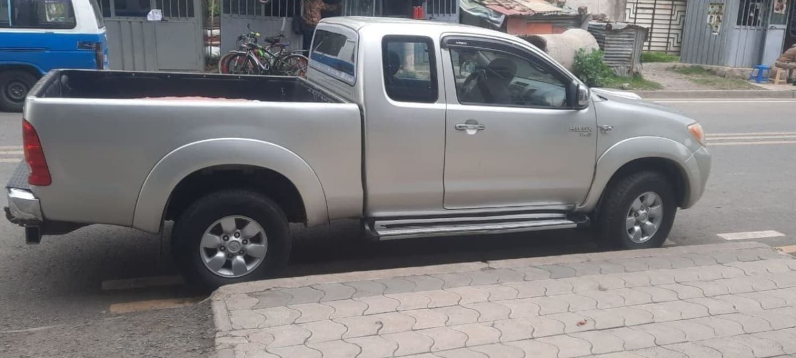 2007 TOYOTA HILUX king-cab — photo 4