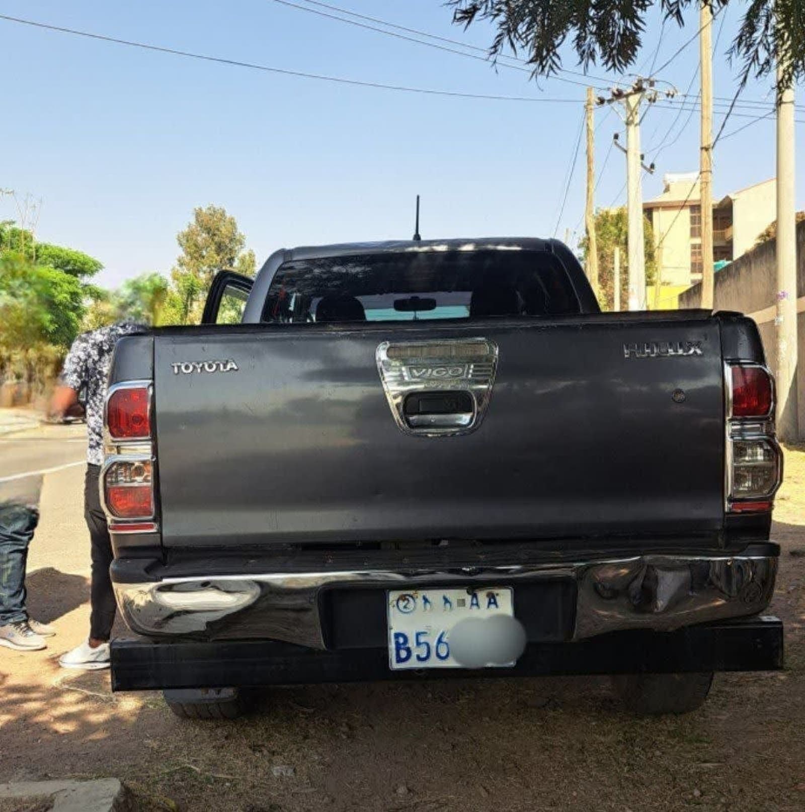 2015 TOYOTA HILUX king-cab — photo 6