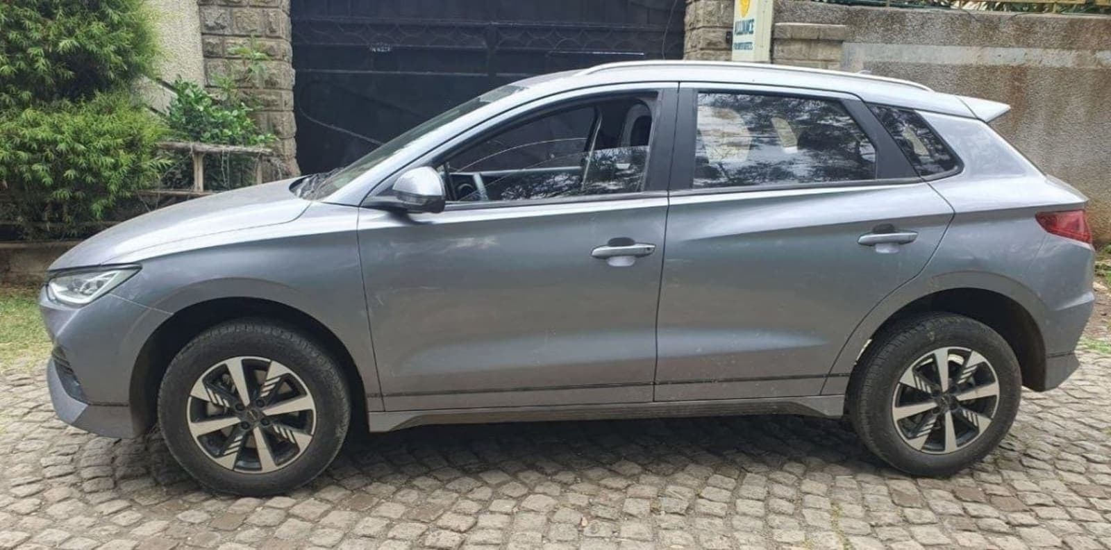 2025 BYD e2