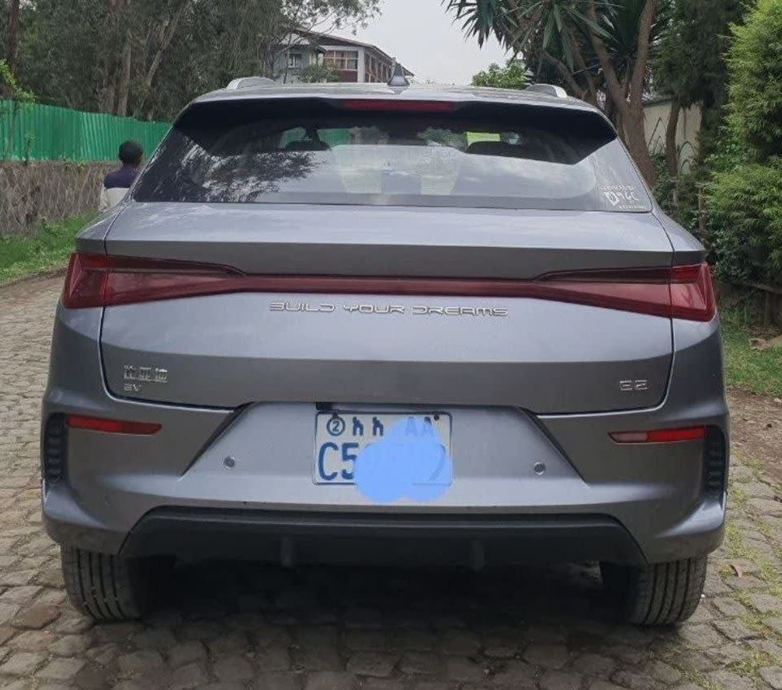 2025 BYD e2 — photo 2