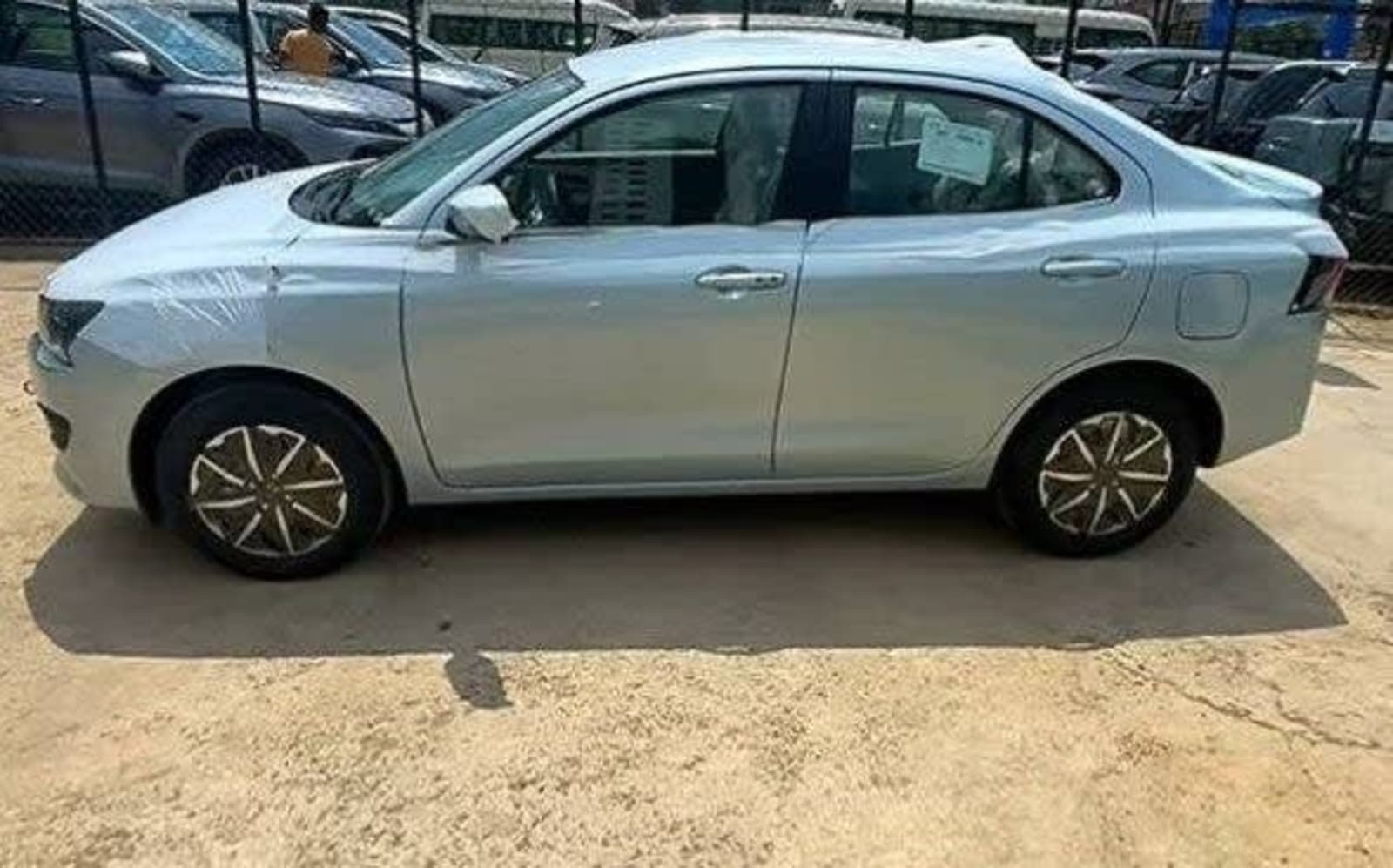 2026 Suzuki Dzire (Hybrid) — photo 7