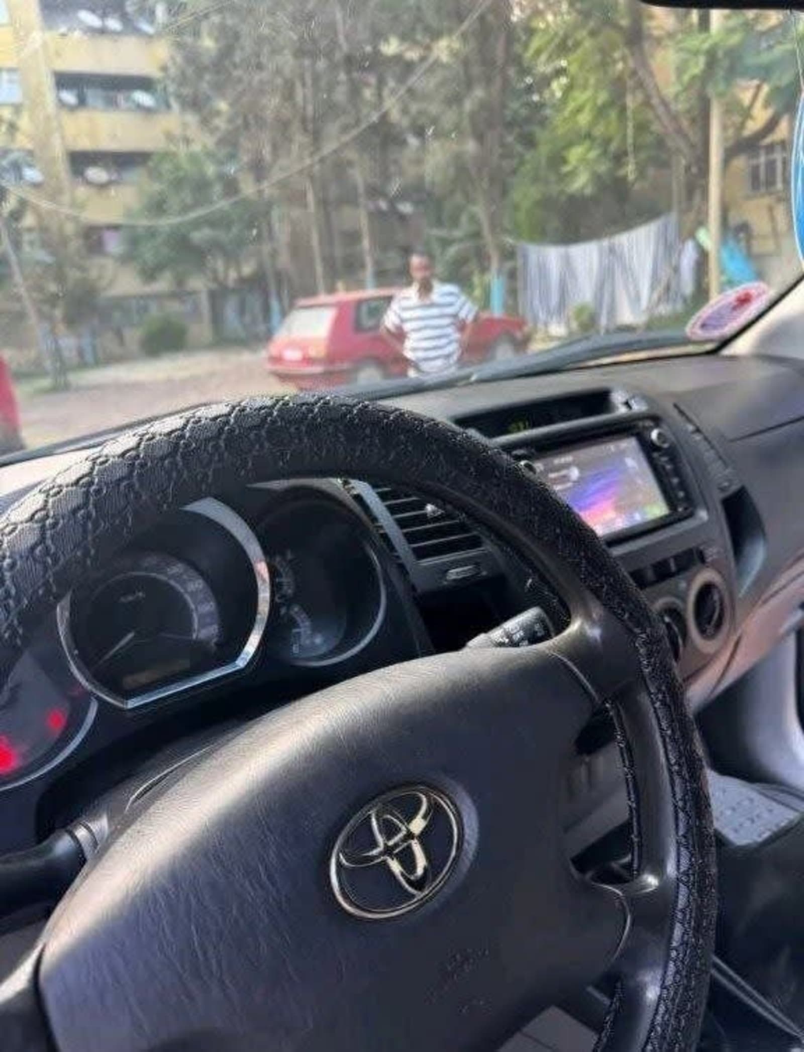 2010 Toyota hilux — photo 3