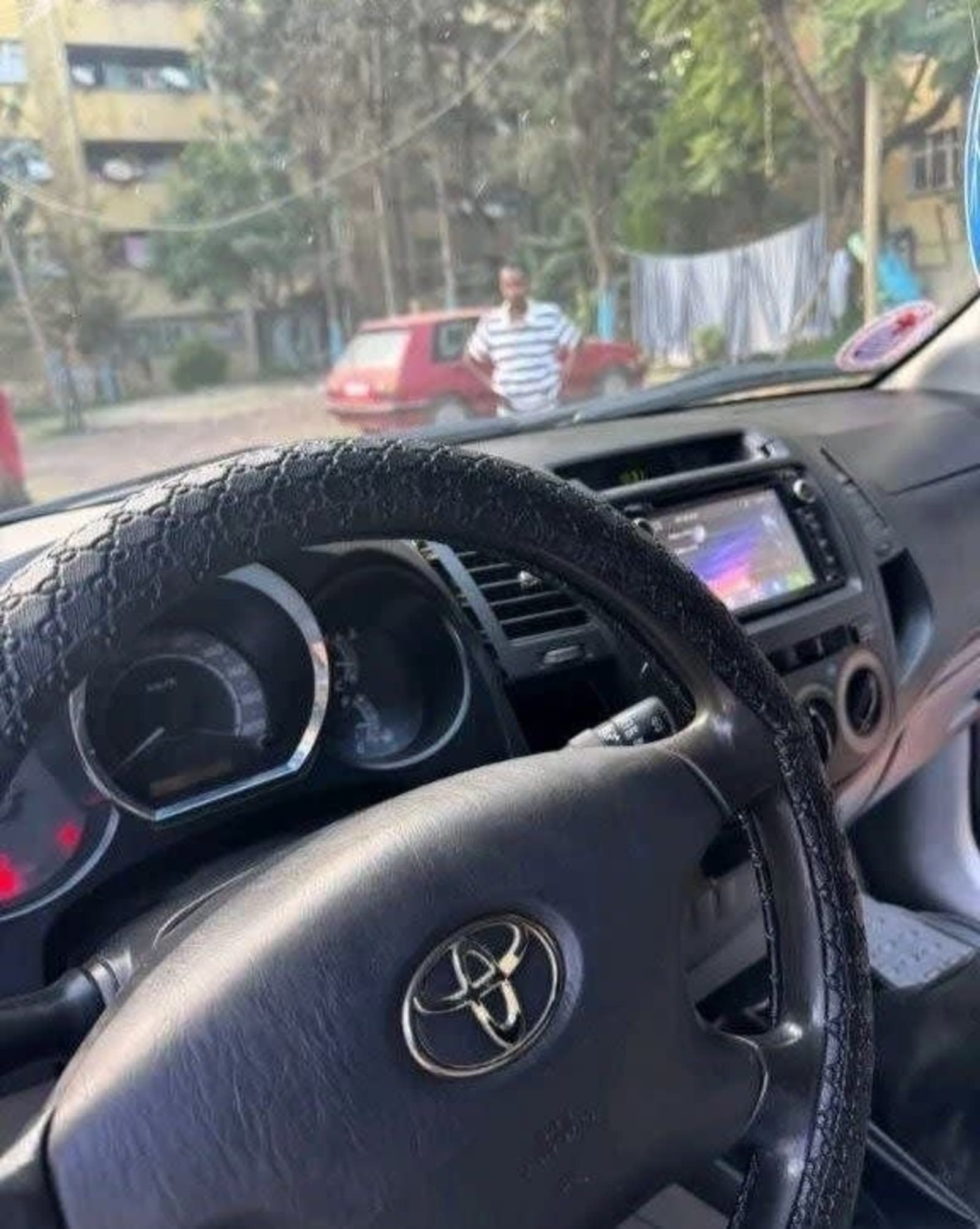2010 Toyota hilux — photo 4
