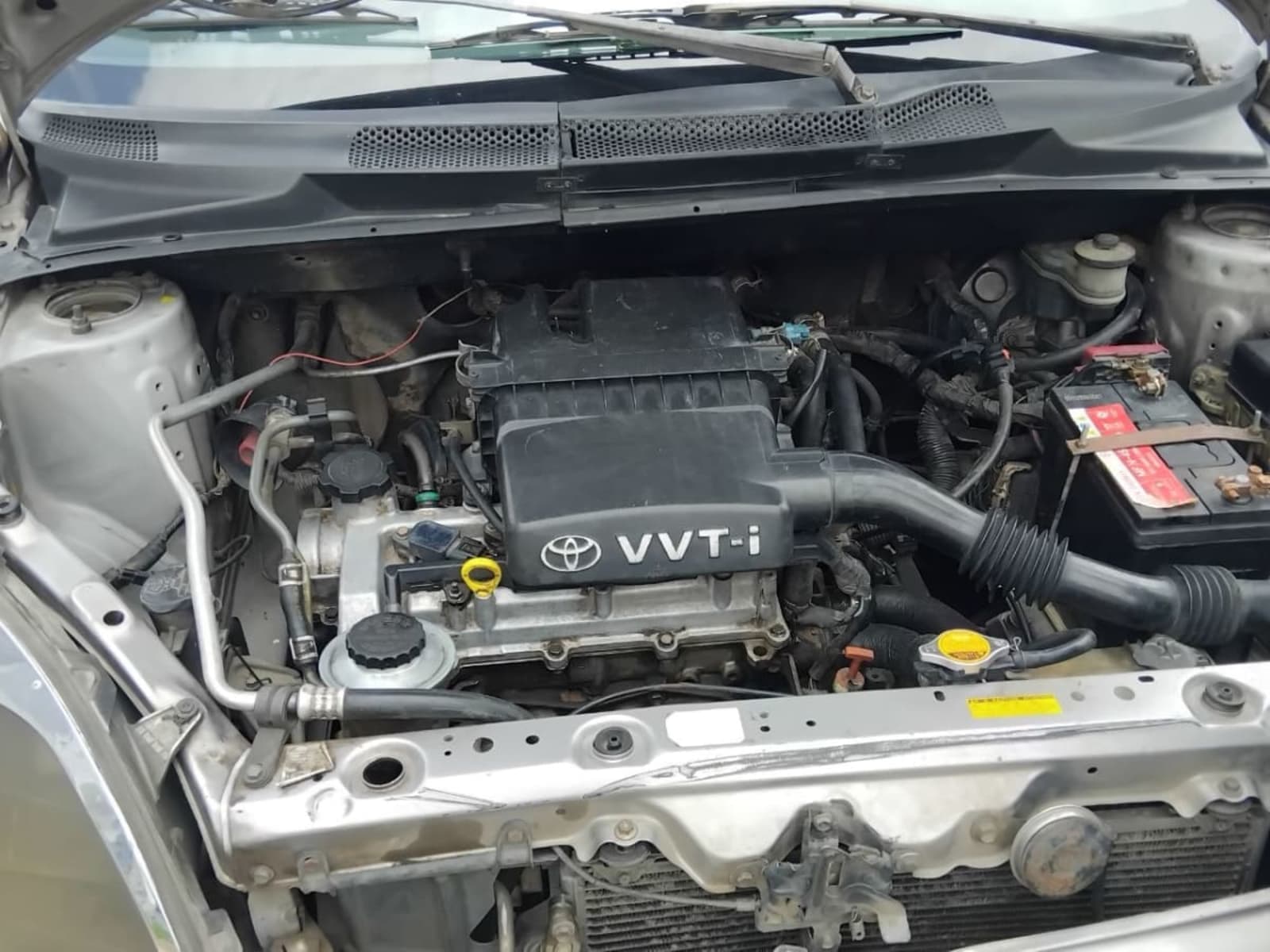 2001 Toyota Vitz — photo 4