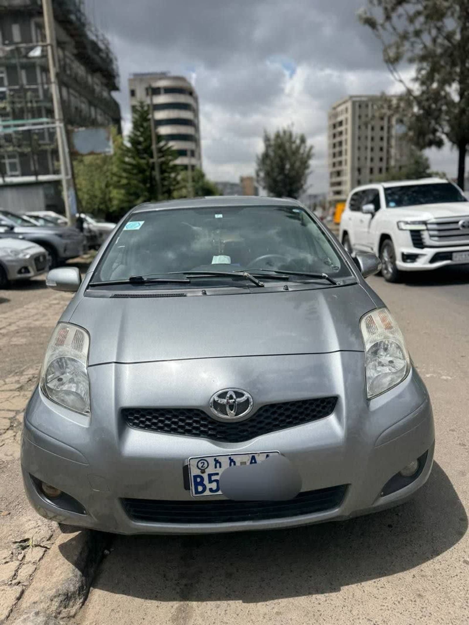 2010 Toyota Yaris Compact — photo 5
