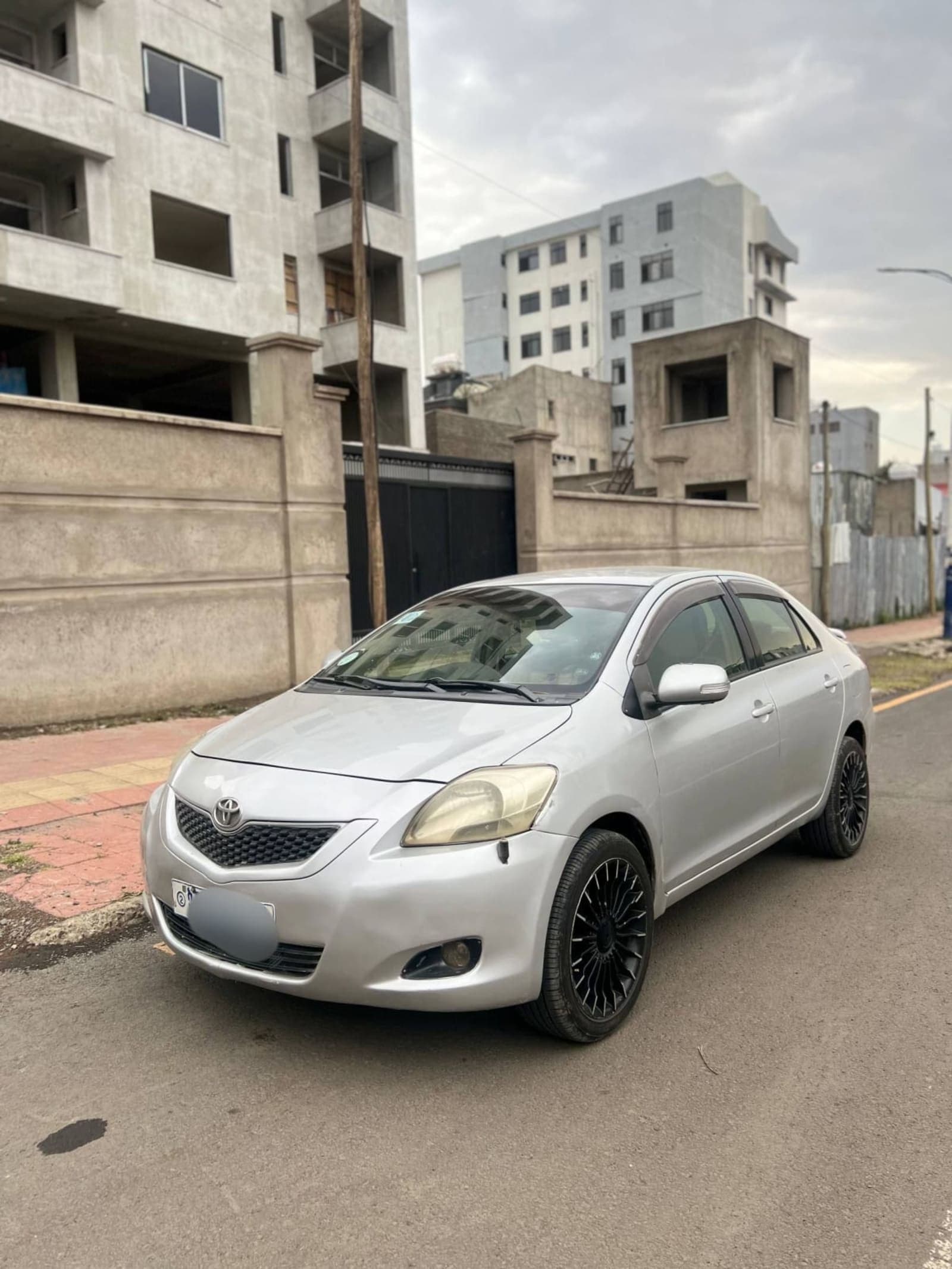 2010 Toyota Yaris Belta — photo 8