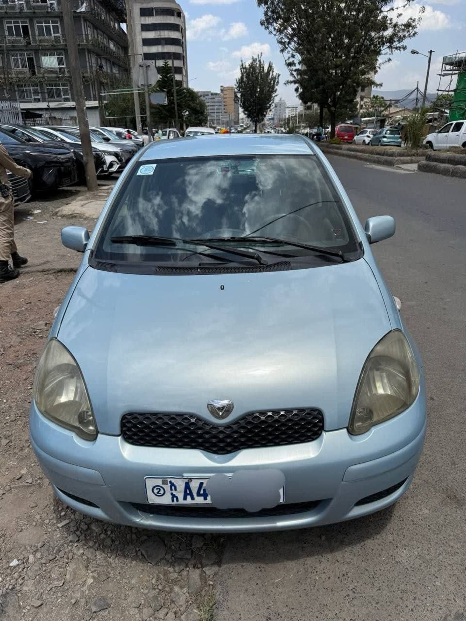 2004 Toyota Vitz