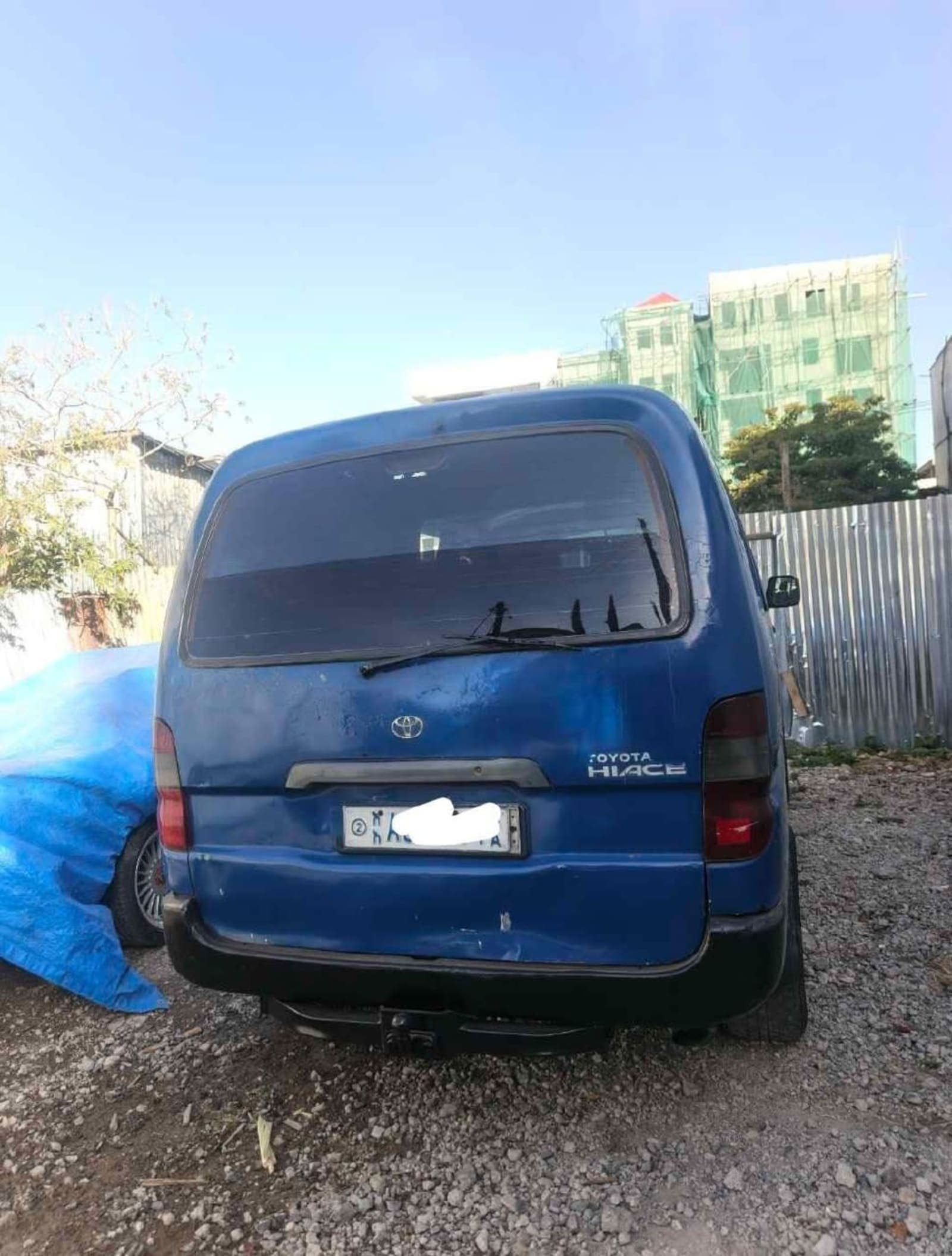 1999 Toyota 2L Van — photo 3