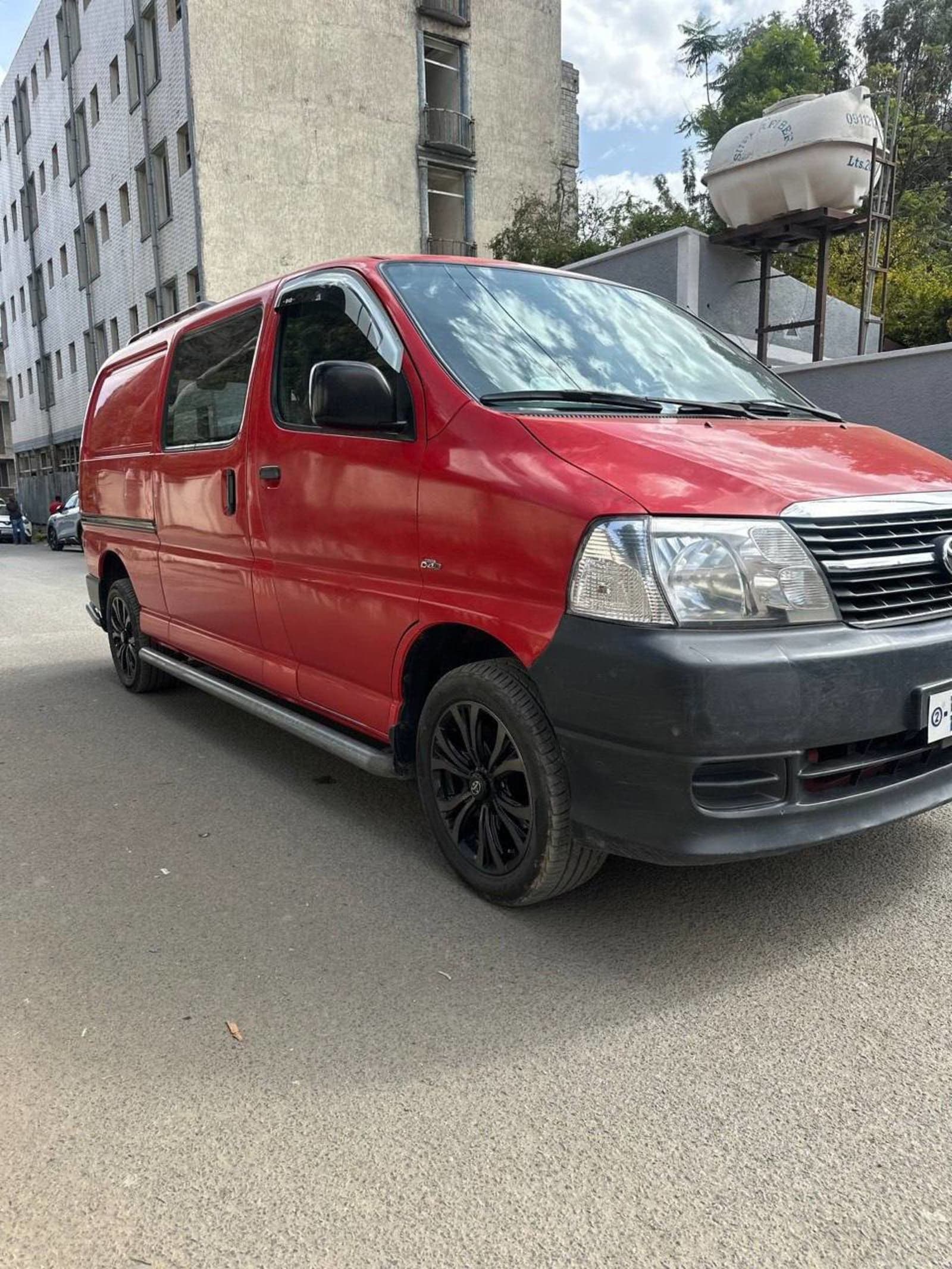 2010 Toyota Hiace Dolphin — photo 6