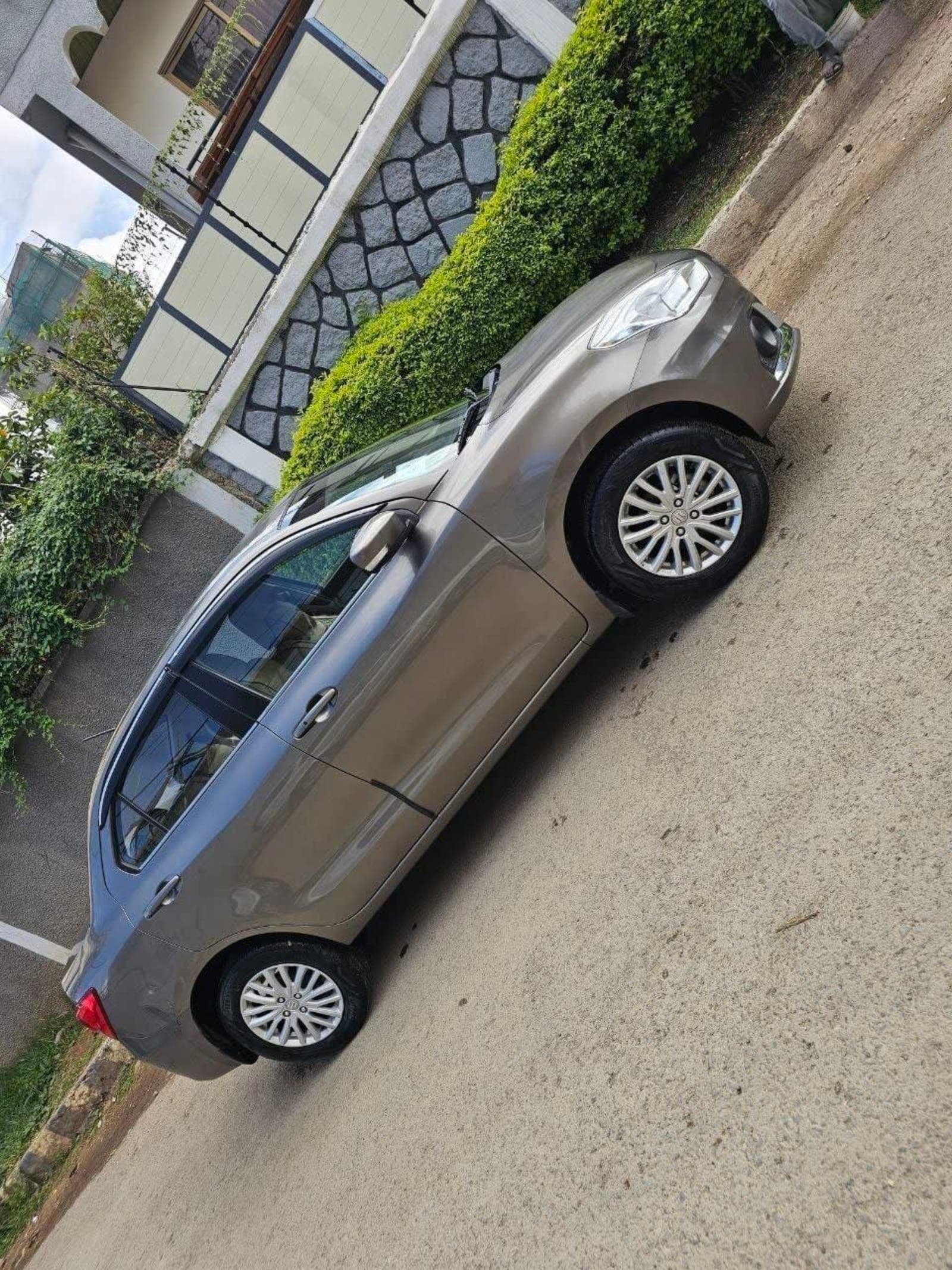 2022 Maruti Dizire โ photo 4