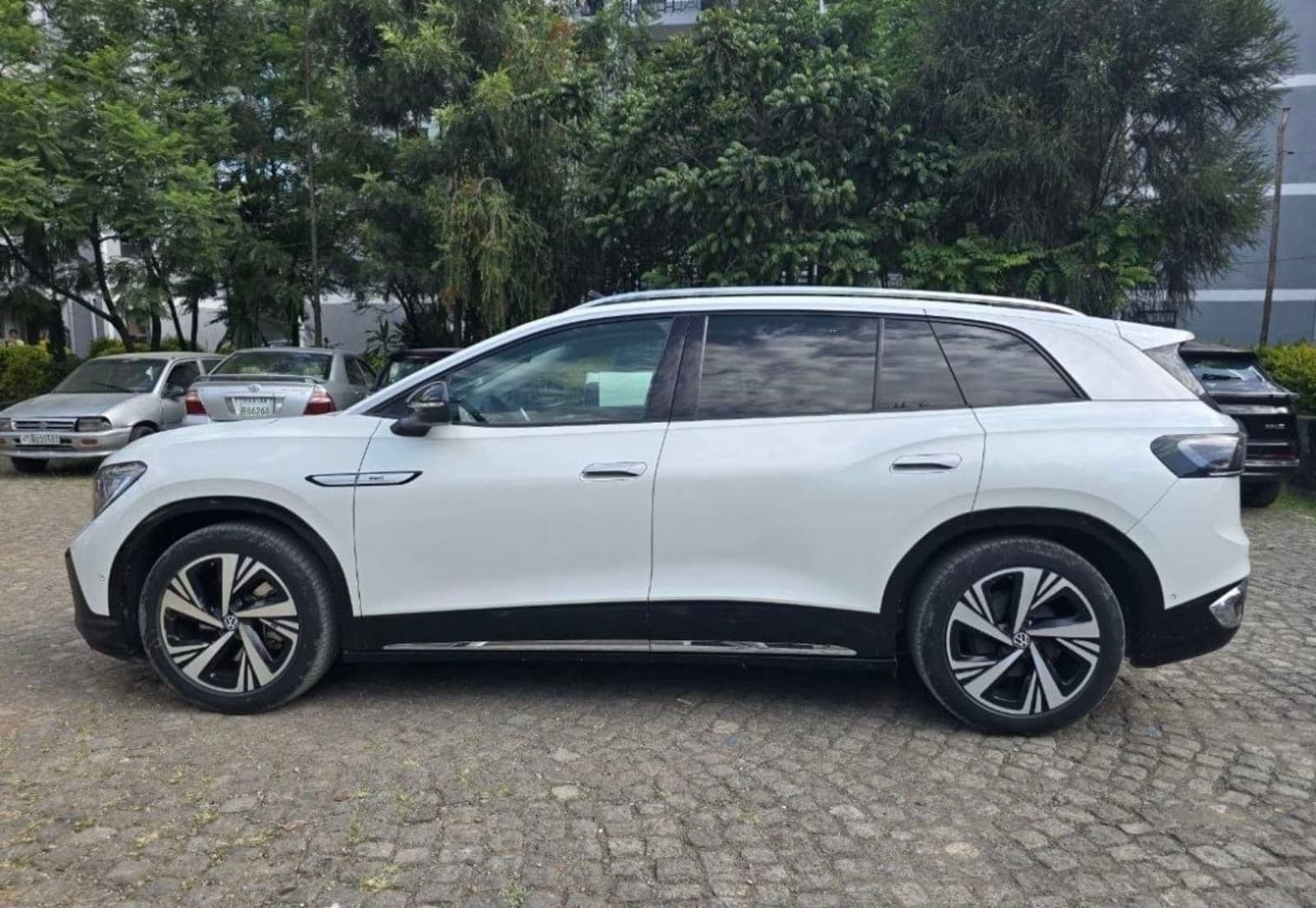 2024 Volkswagen ID.6 Crozz Pro — photo 2