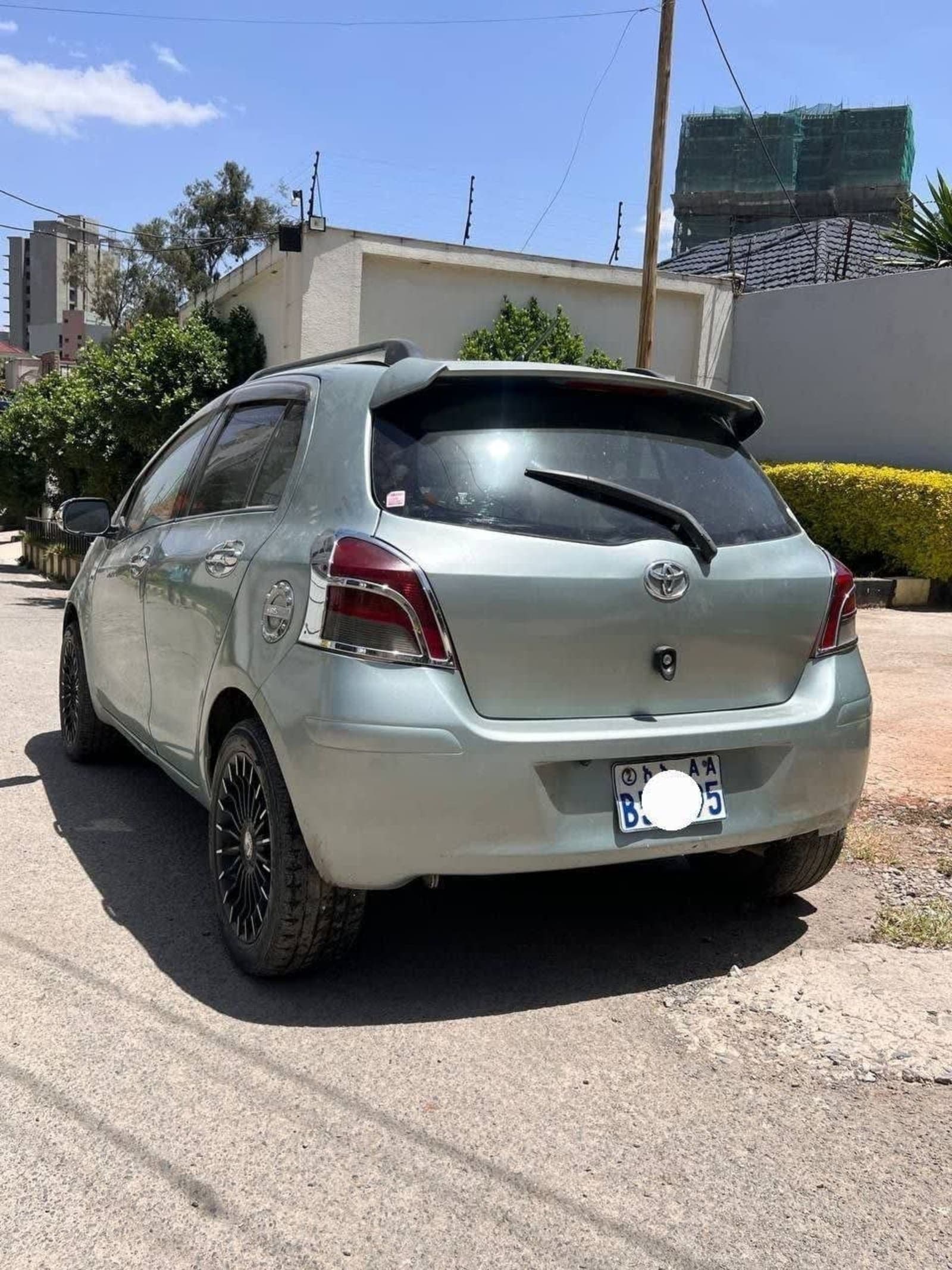 2010 Toyota Compact Yaris — photo 3