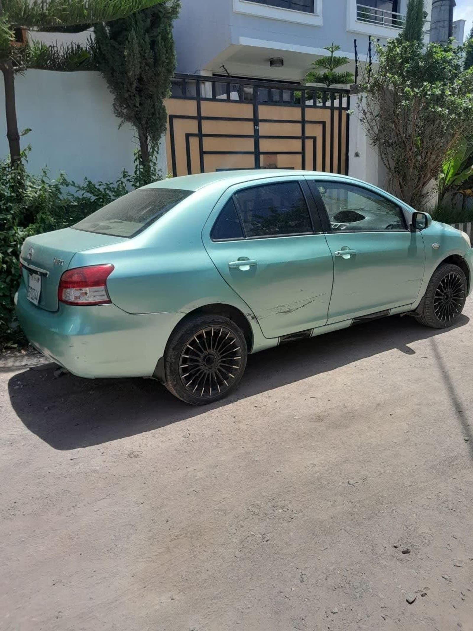 2007 Toyota Yaris Belta — photo 3