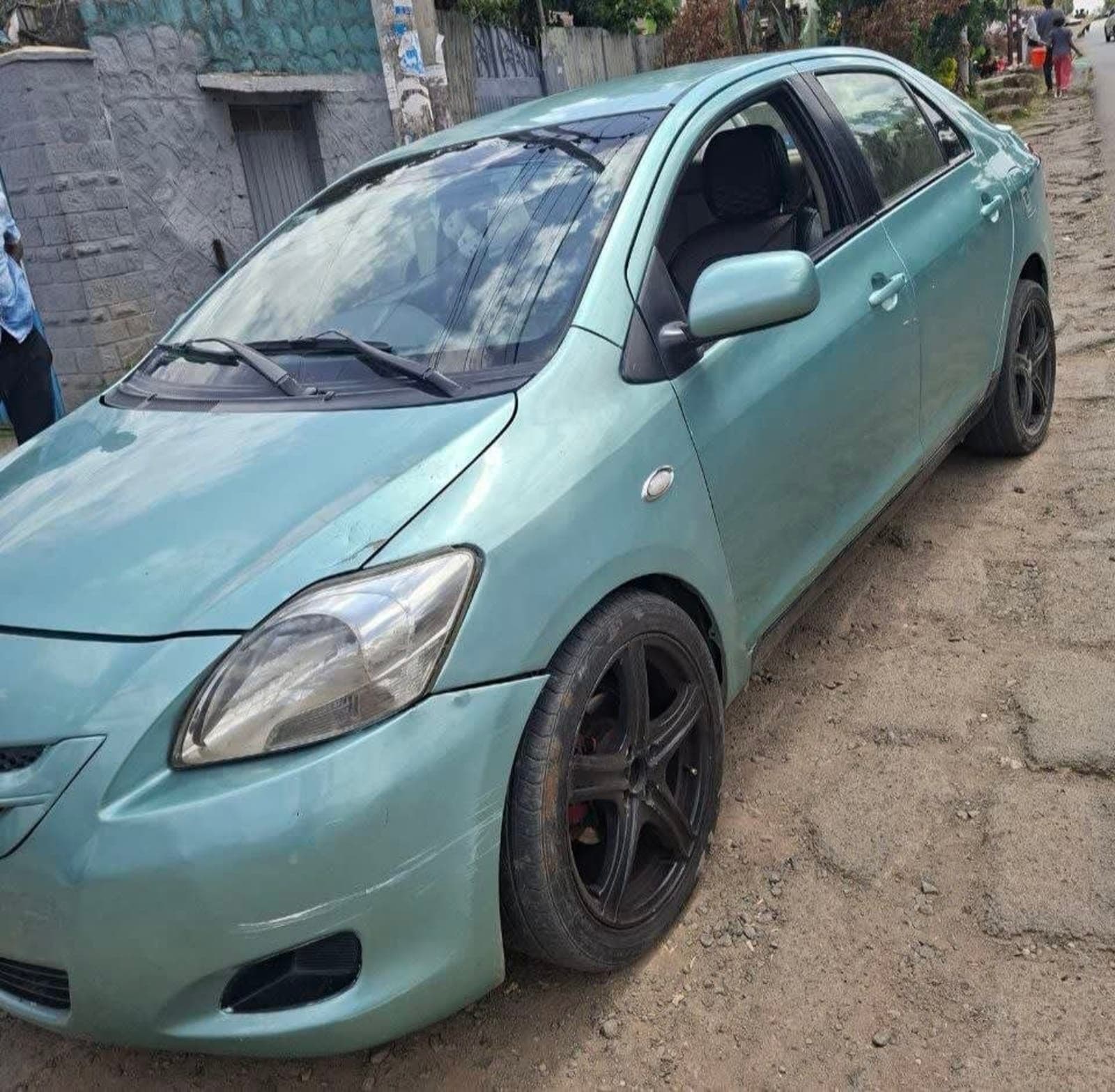 2008 Toyota Yaris Belta — photo 2