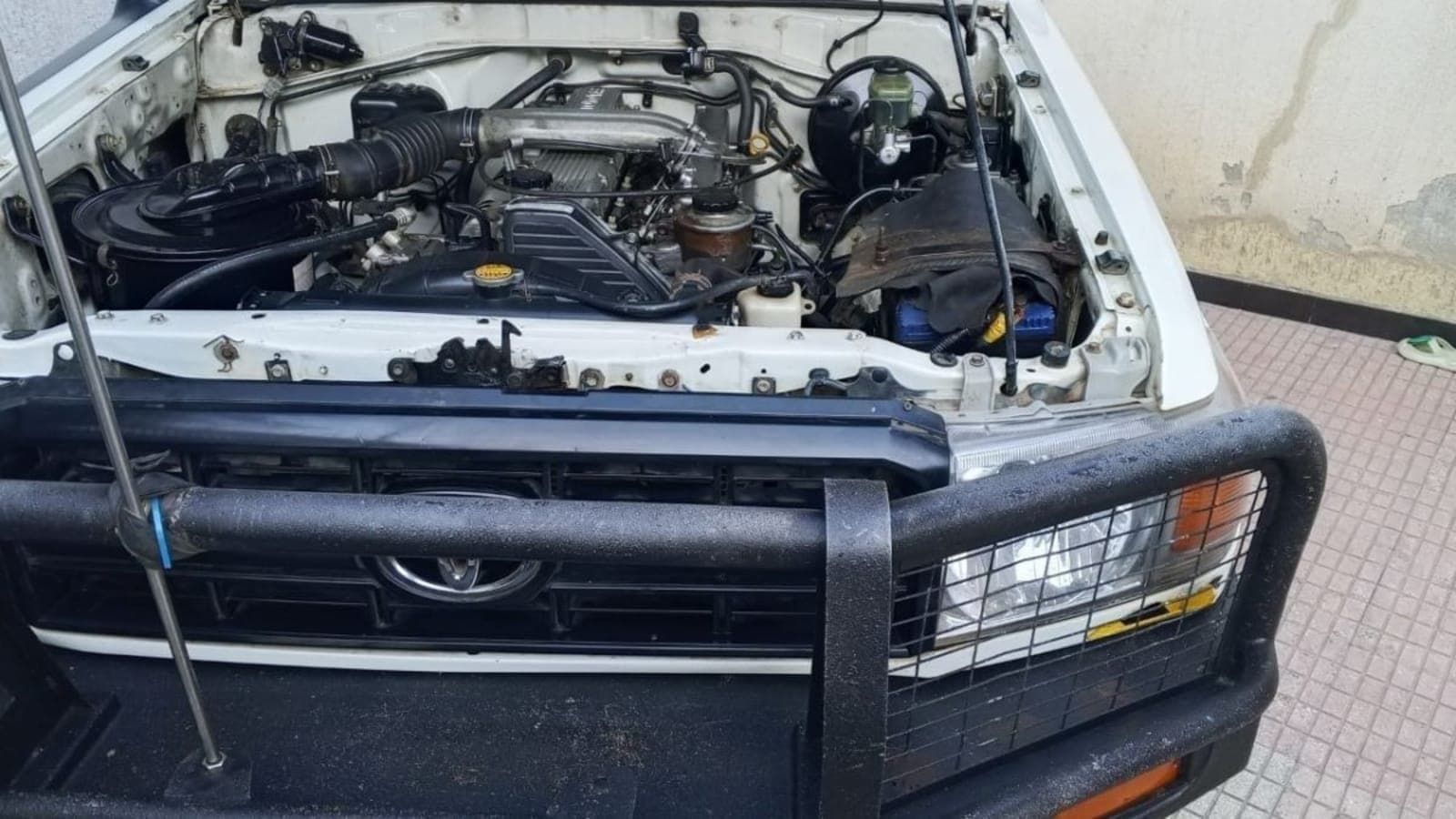 2009 Toyota Landcruiser โ photo 2