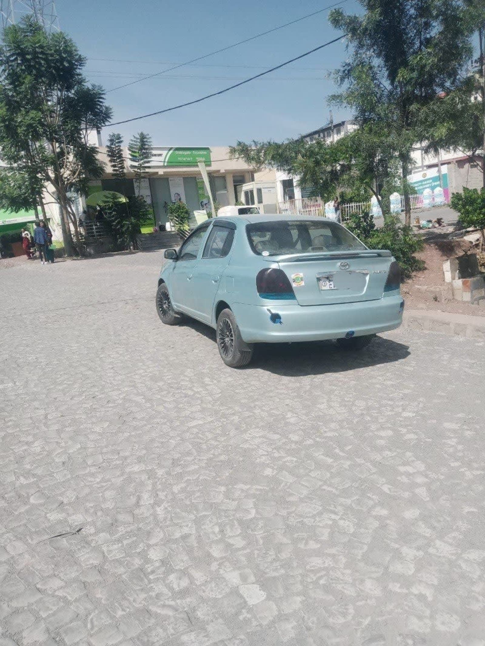 2005 Toyota Platz — photo 2