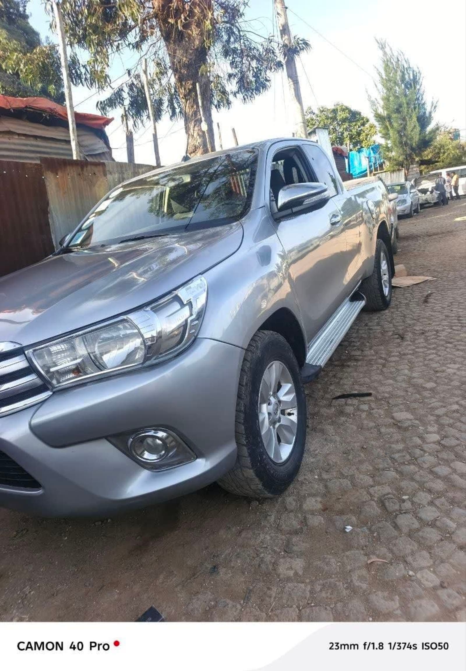 2017 Toyota Hilux King Cab — photo 2