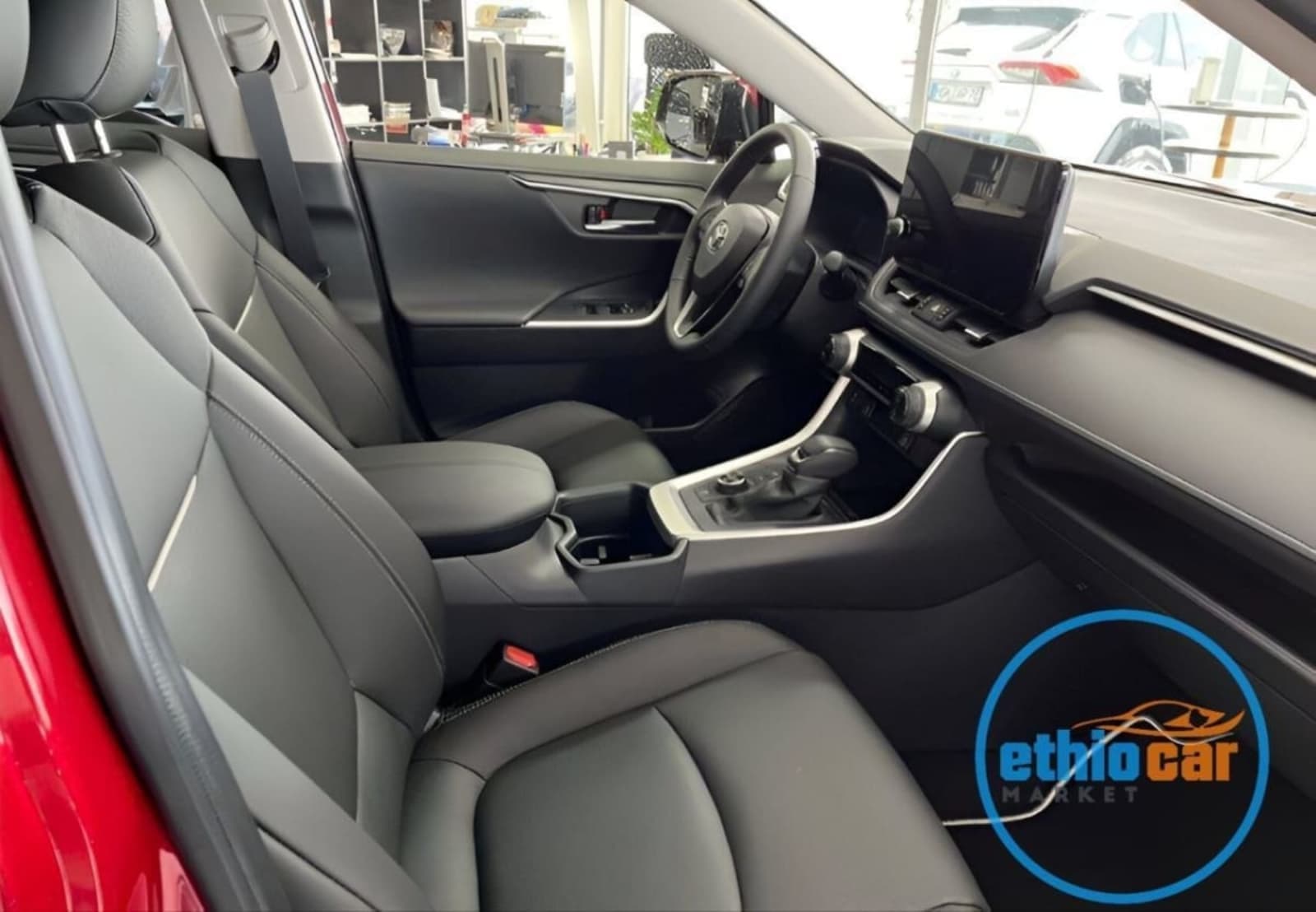 2023 Toyota RAV4 Hybrid XLE — photo 3