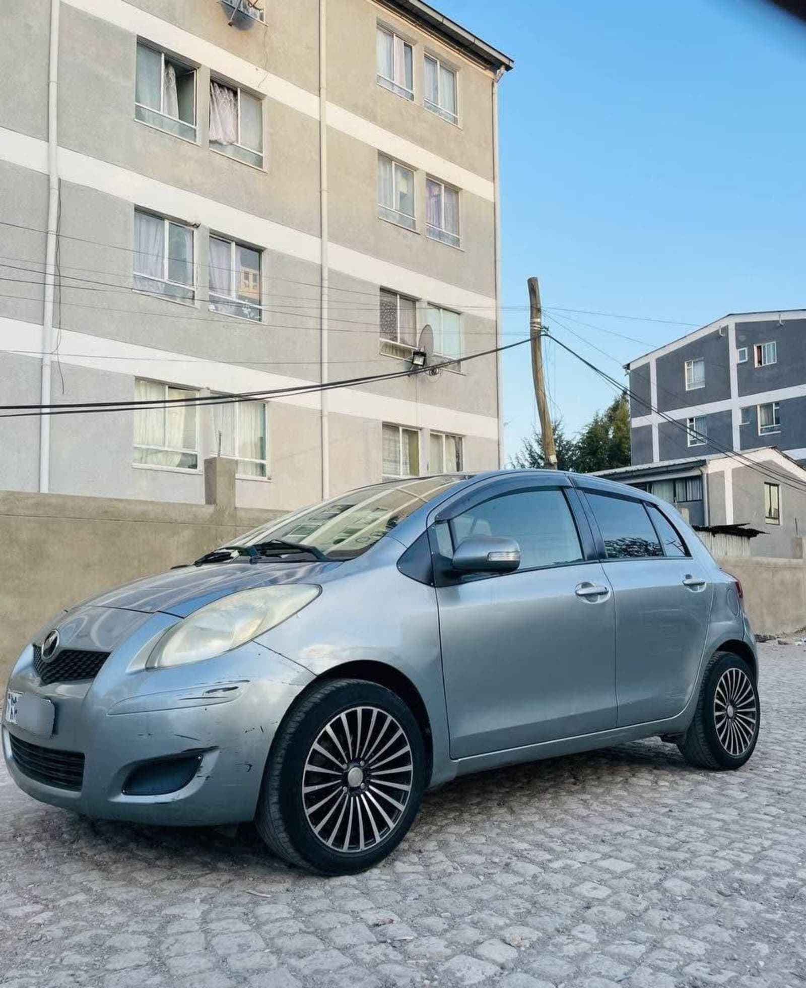 2010 Toyota Yaris — photo 6