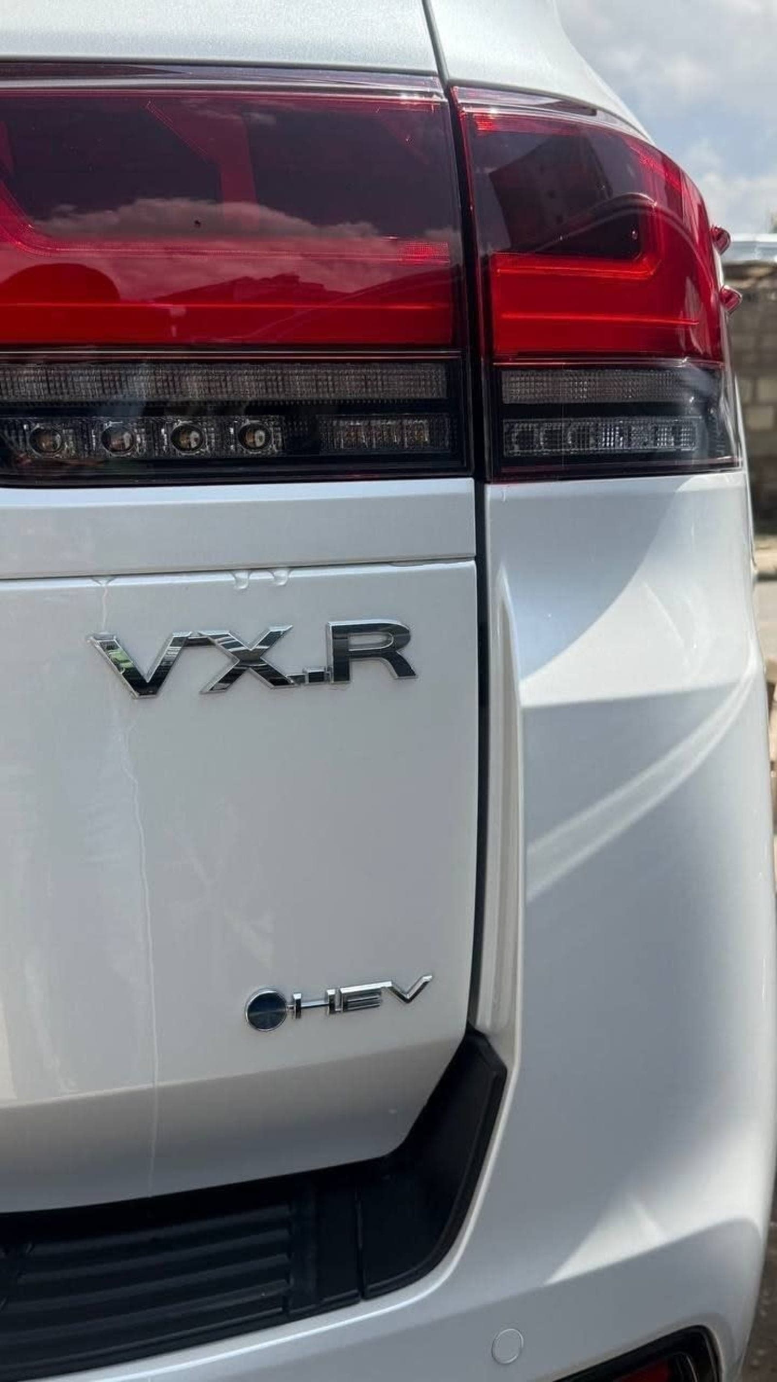 2026 Toyota Land Cruiser VXR — photo 6