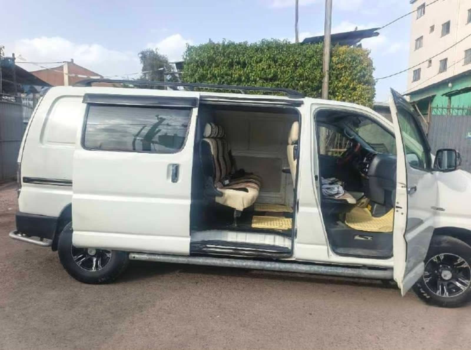 2008 Toyota Dolphin Van — photo 7