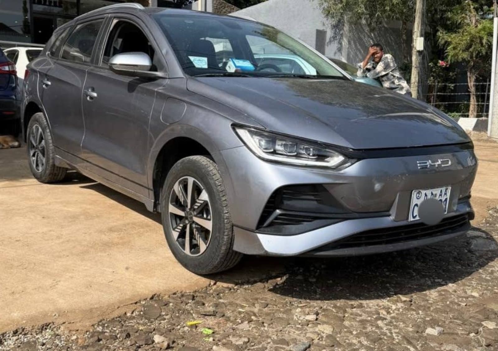 2025 BYD e2 — photo 2