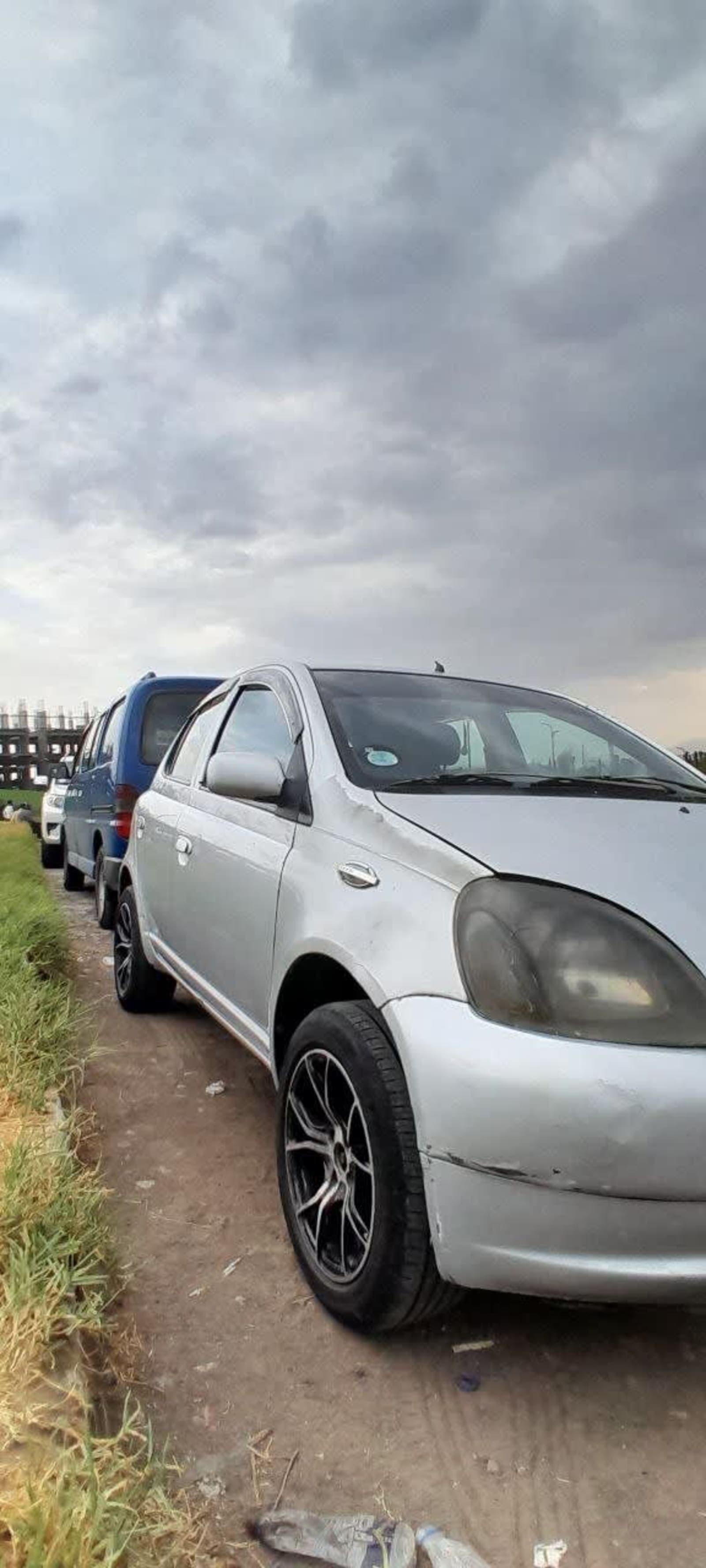 2001 Toyota Vitz — photo 6