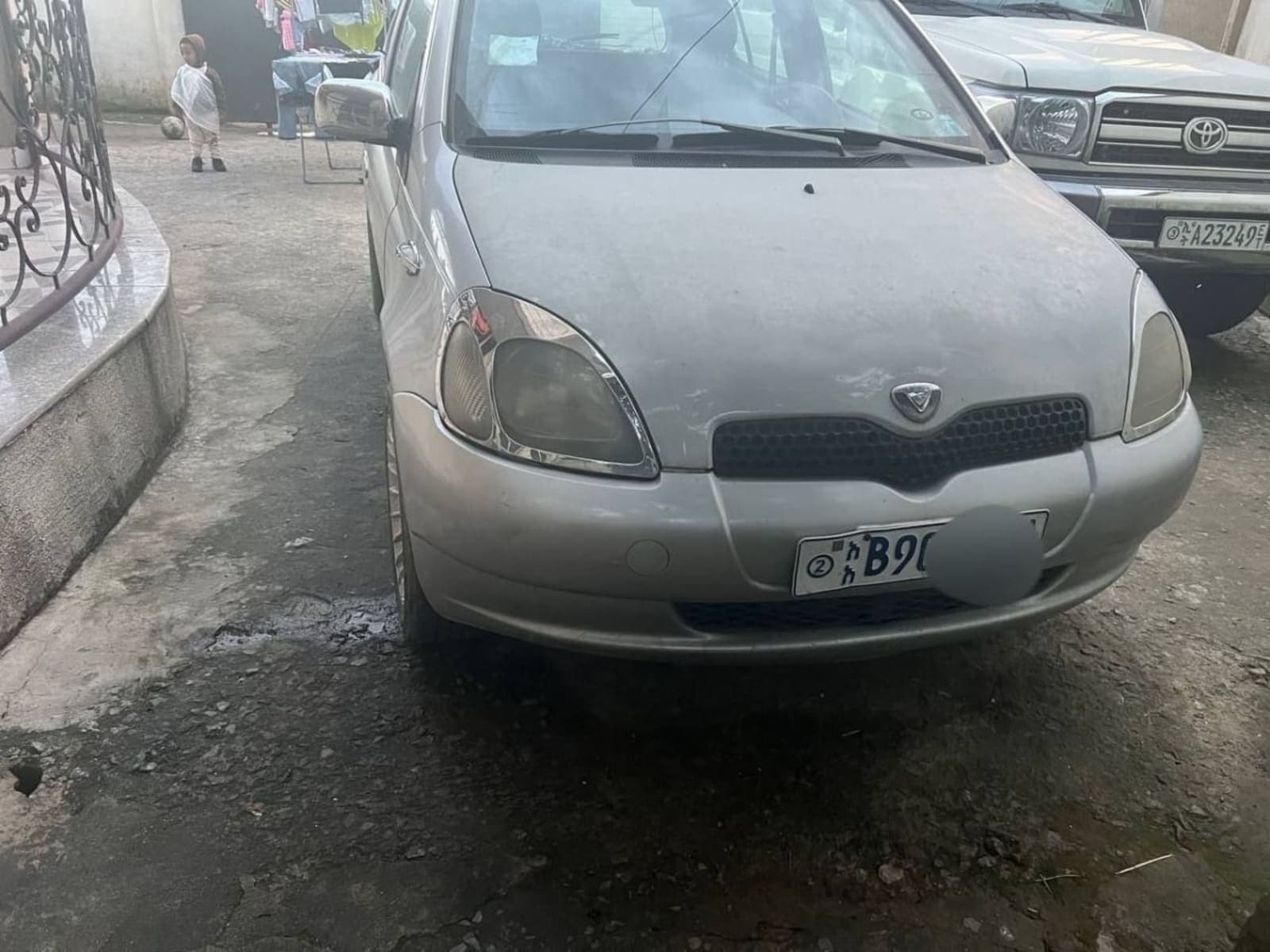2001 Toyota vitz — photo 2